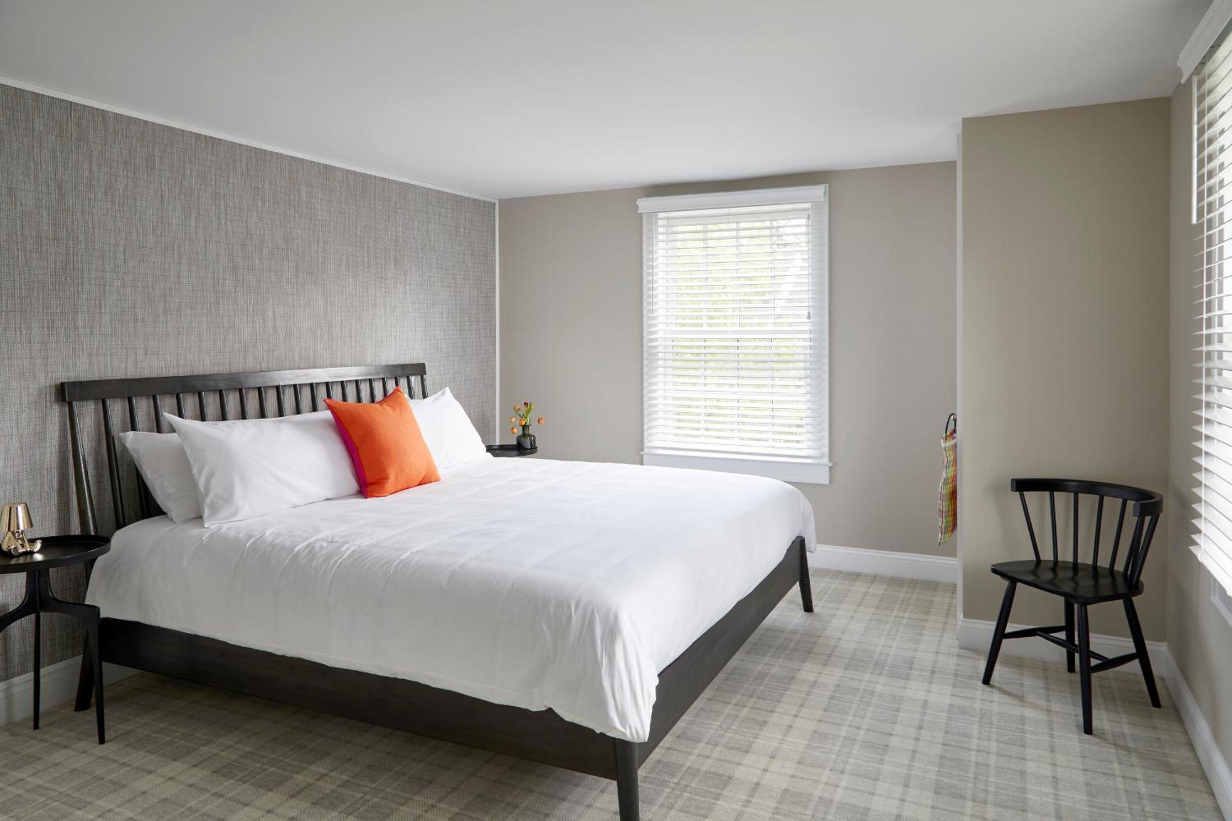 The Kent Collection - The Firefly Inn view 4