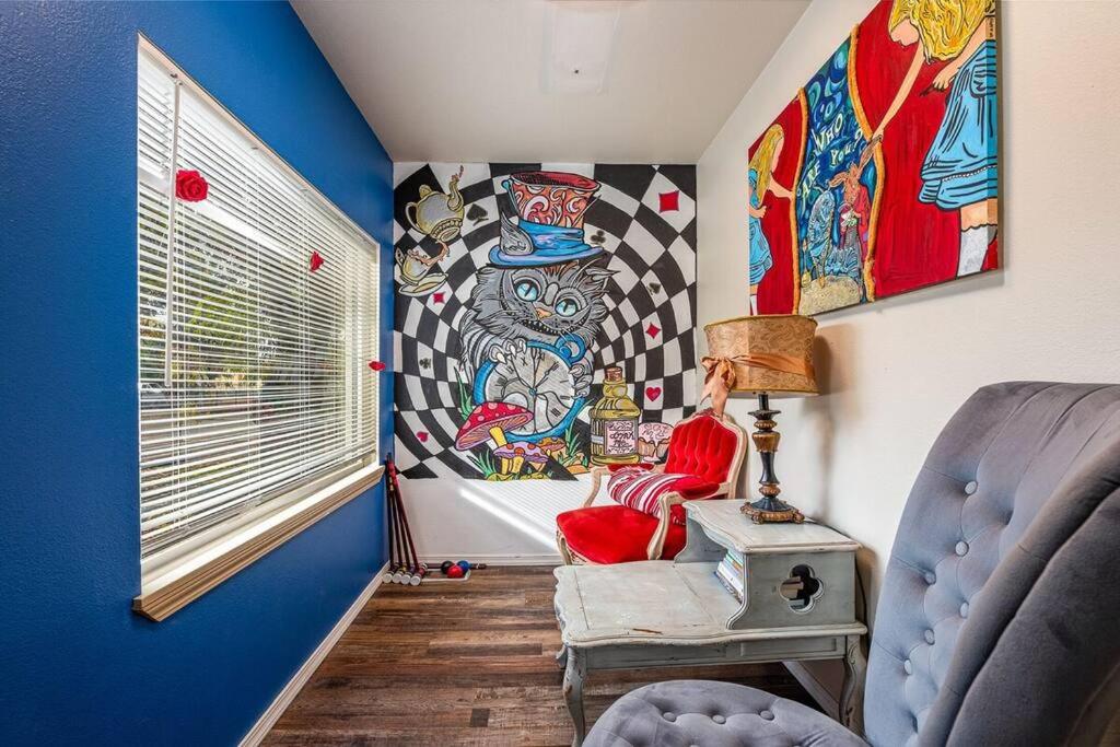 Albany Vacations - Alice- The Wonderland Experience - Property Image 2