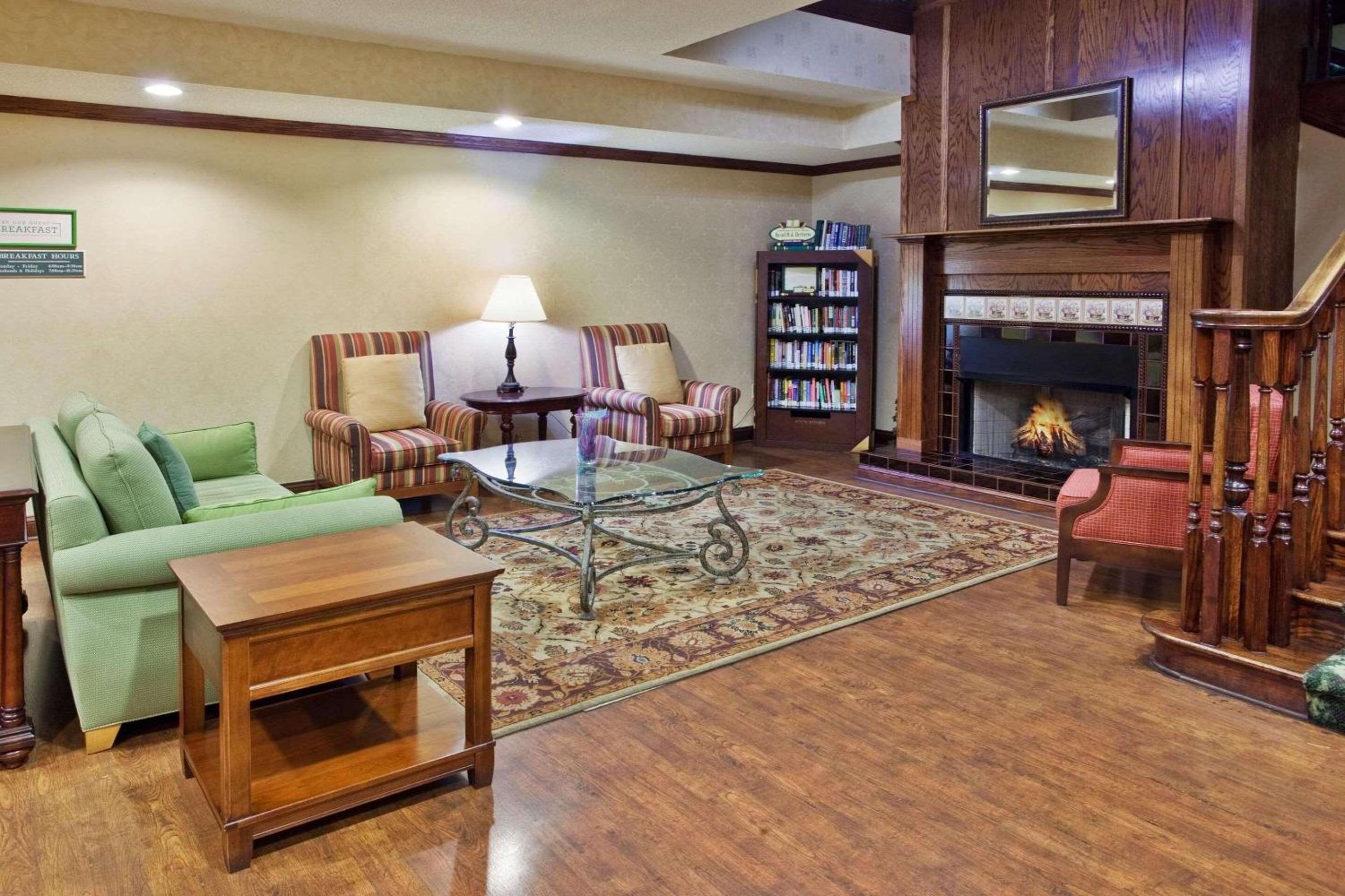Douglasville Vacations - Country Inn  Suites by Radisson, Hiram, GA - Property Image 1