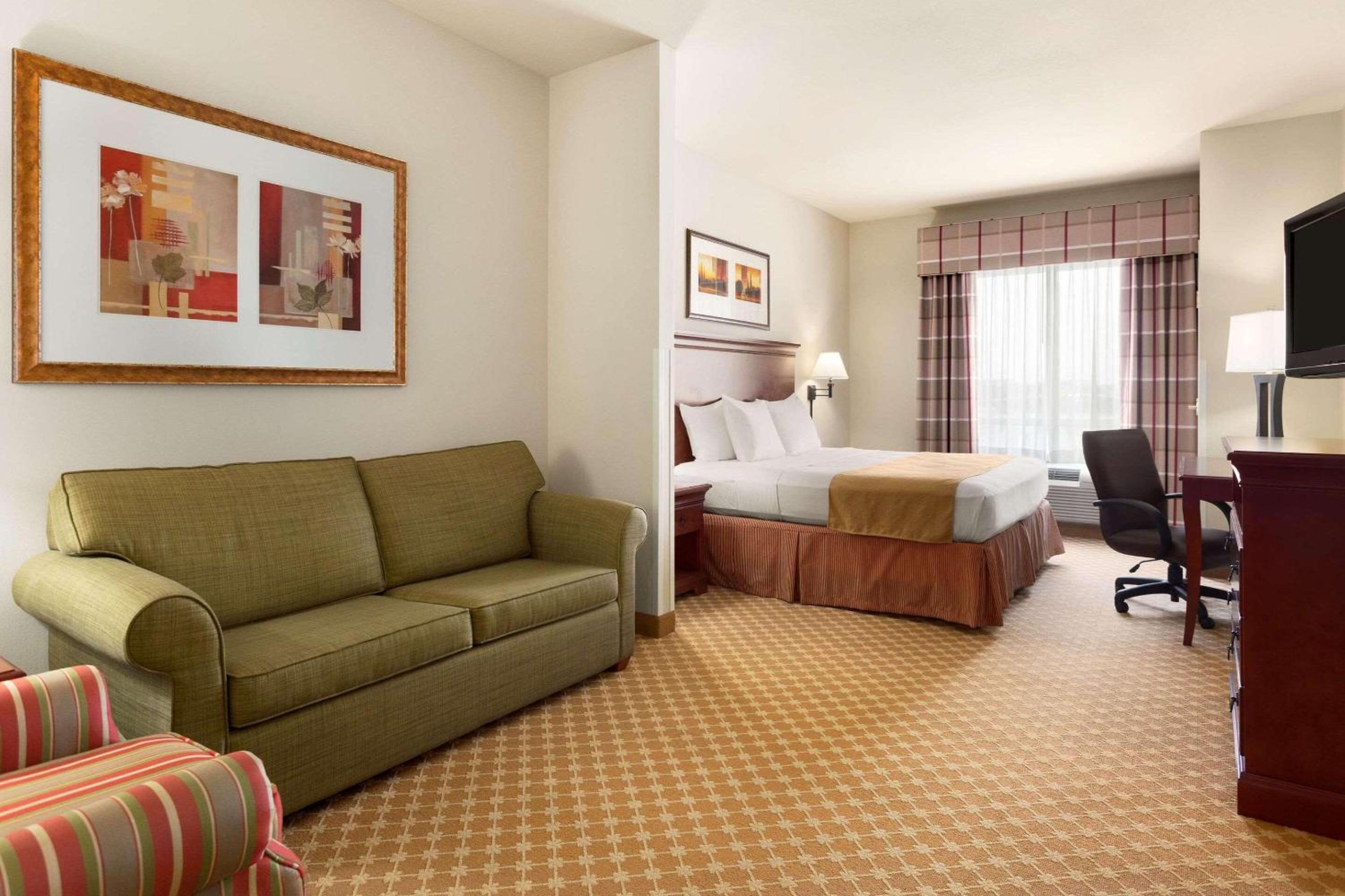 Tifton Vacations - Country Inn  Suites by Radisson, Tifton, GA - Property Image 3