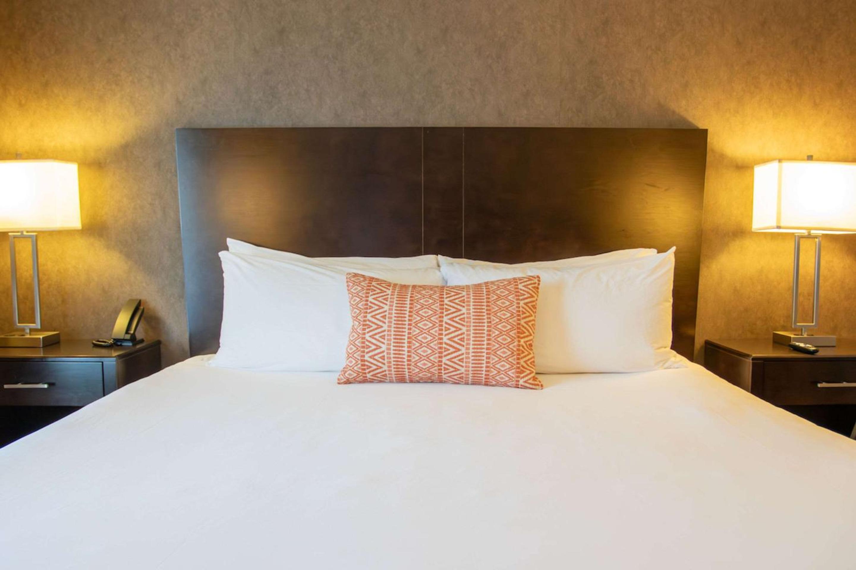 Garden City Vacations - Country Inn  Suites by Radisson, Garden City, KS - Property Image 24