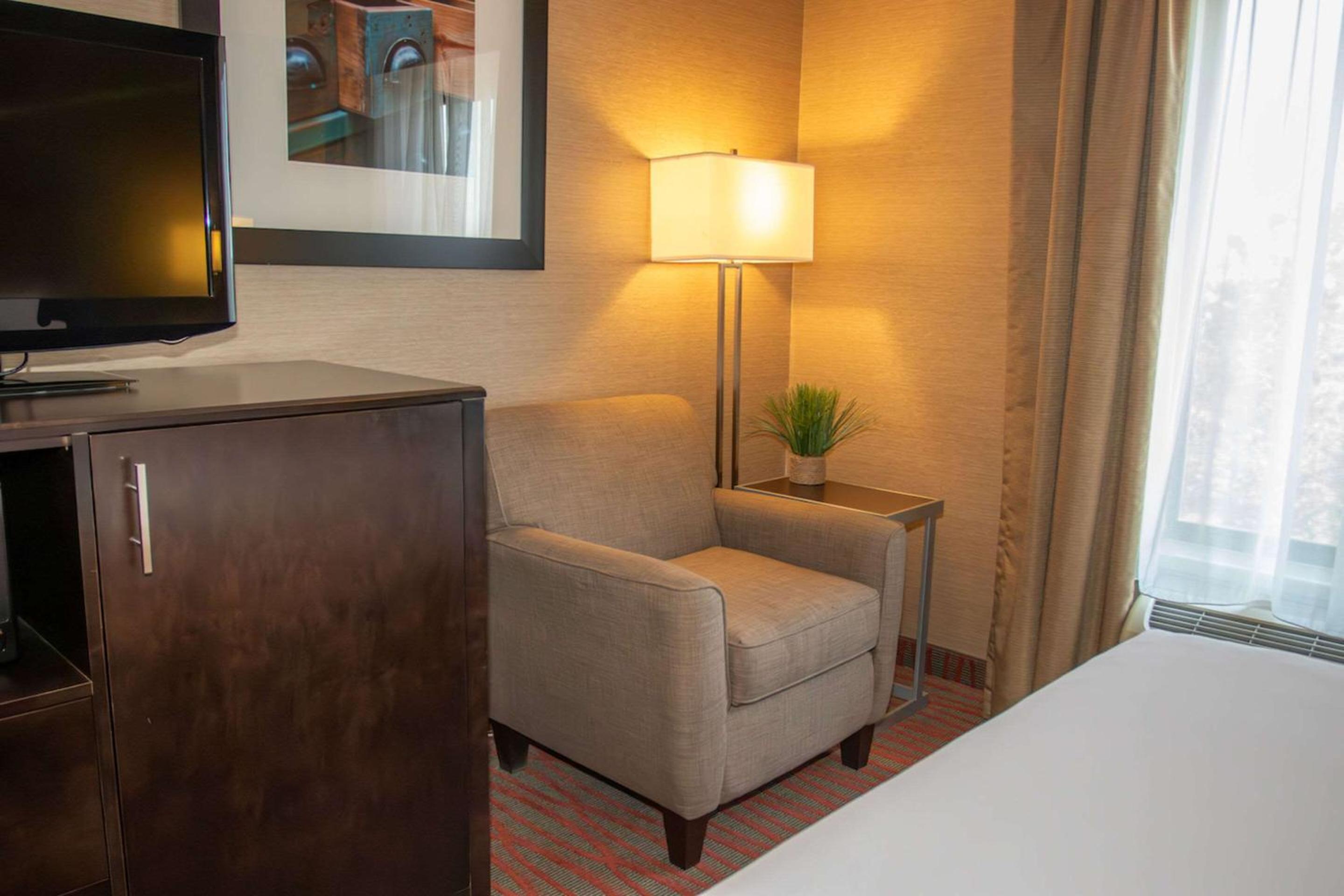 Garden City Vacations - Country Inn  Suites by Radisson, Garden City, KS - Property Image 22