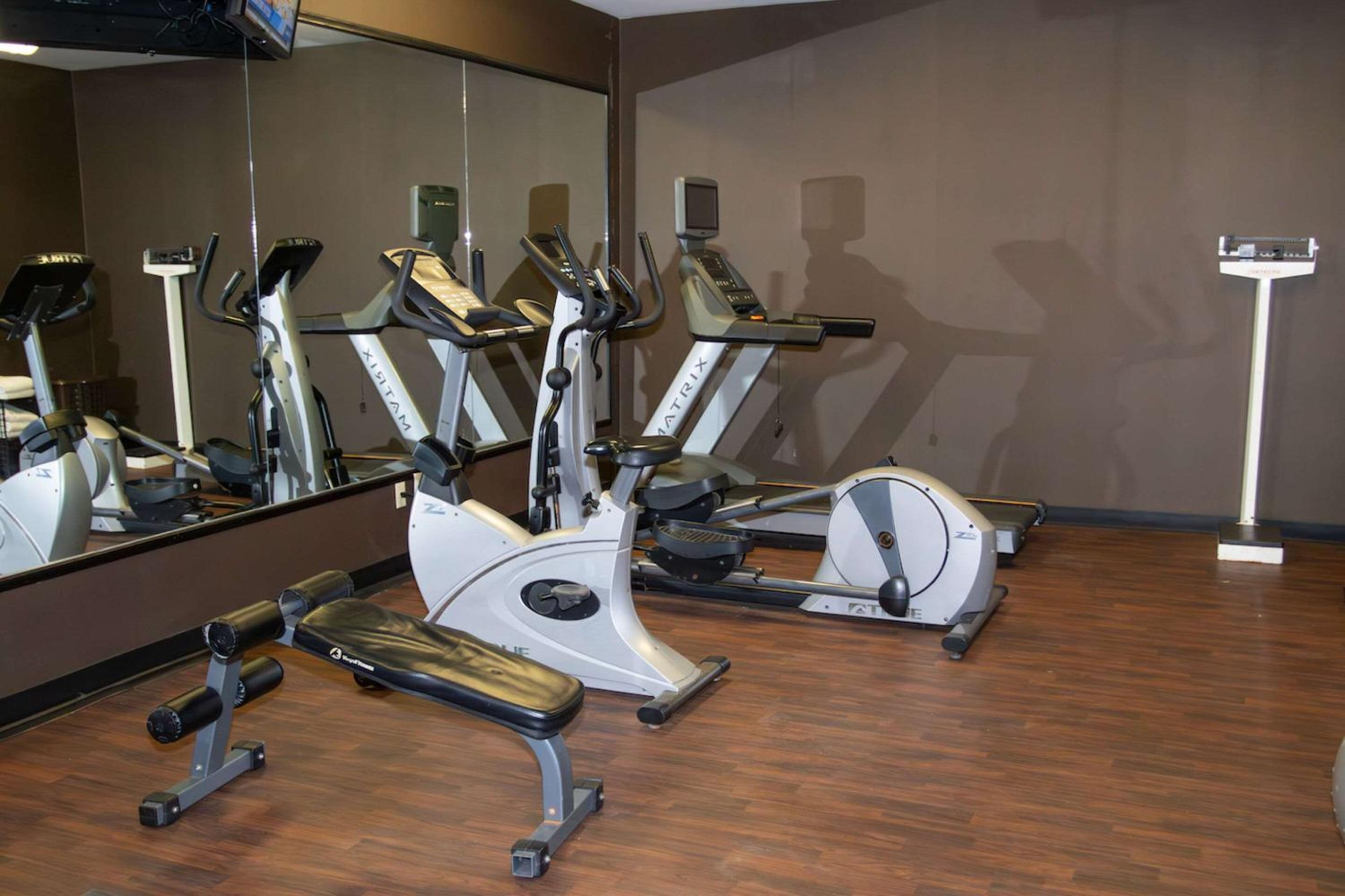 Garden City Vacations - Country Inn  Suites by Radisson, Garden City, KS - Property Image 7