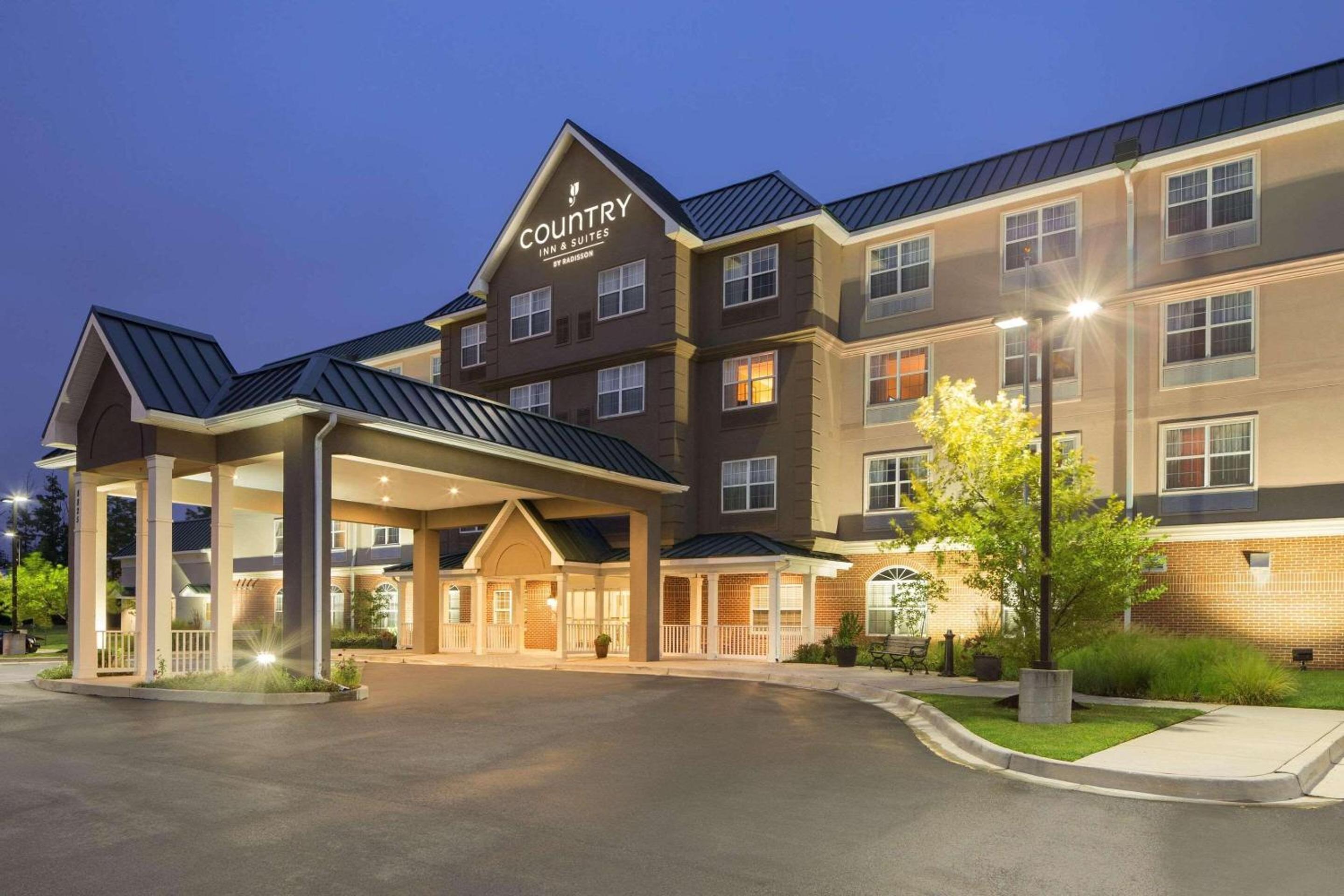 Hotel Country Inn & Suites by Radisson, Baltimore North, MD