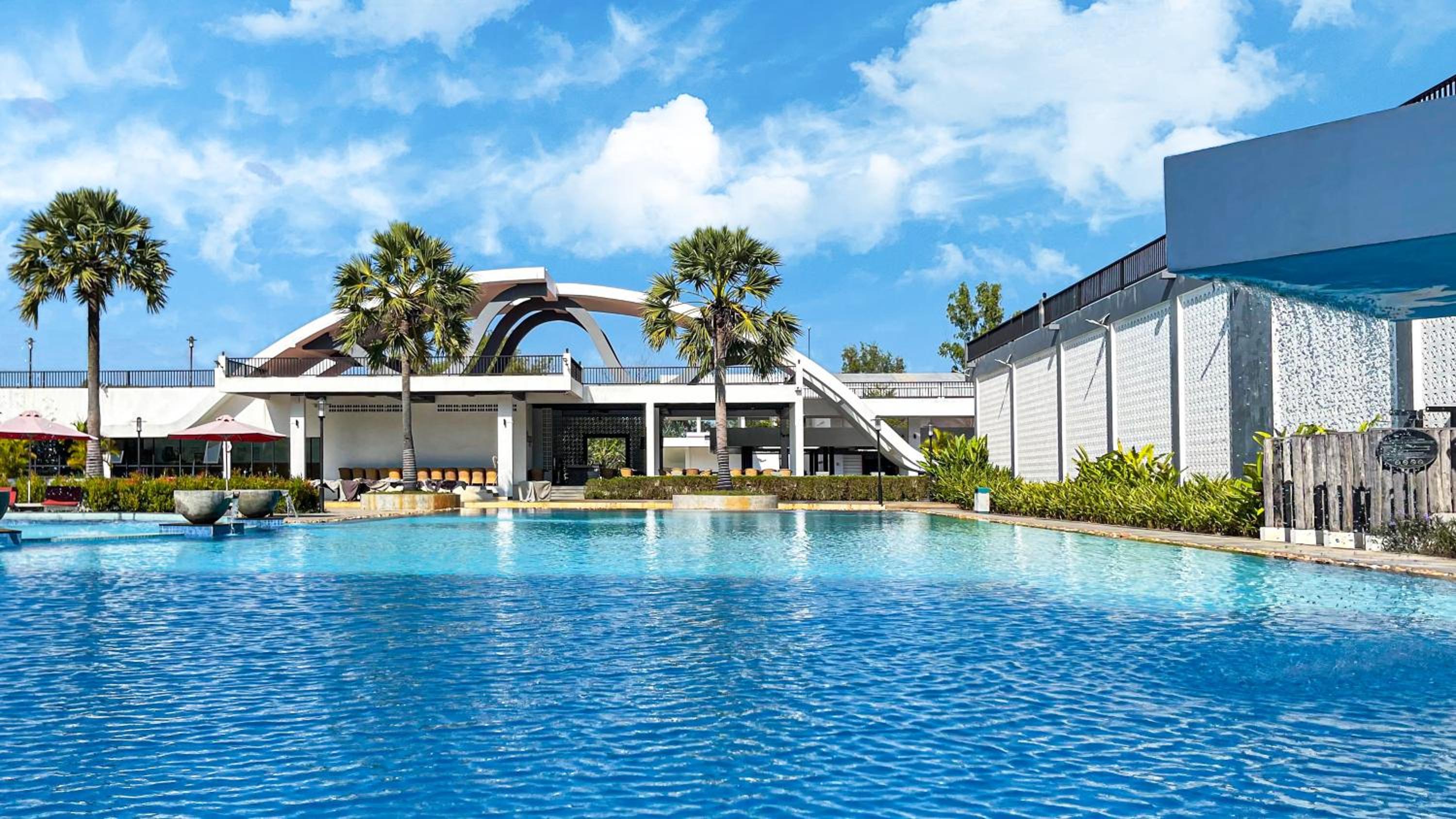 Pacific Hotel & Spa