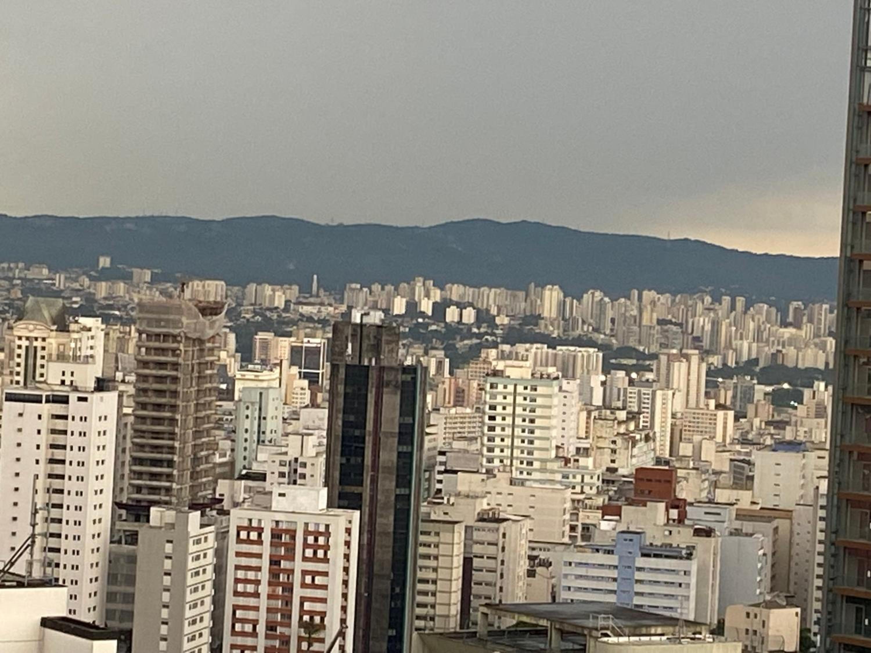 2401 Luxo e Conforto nas Alturas