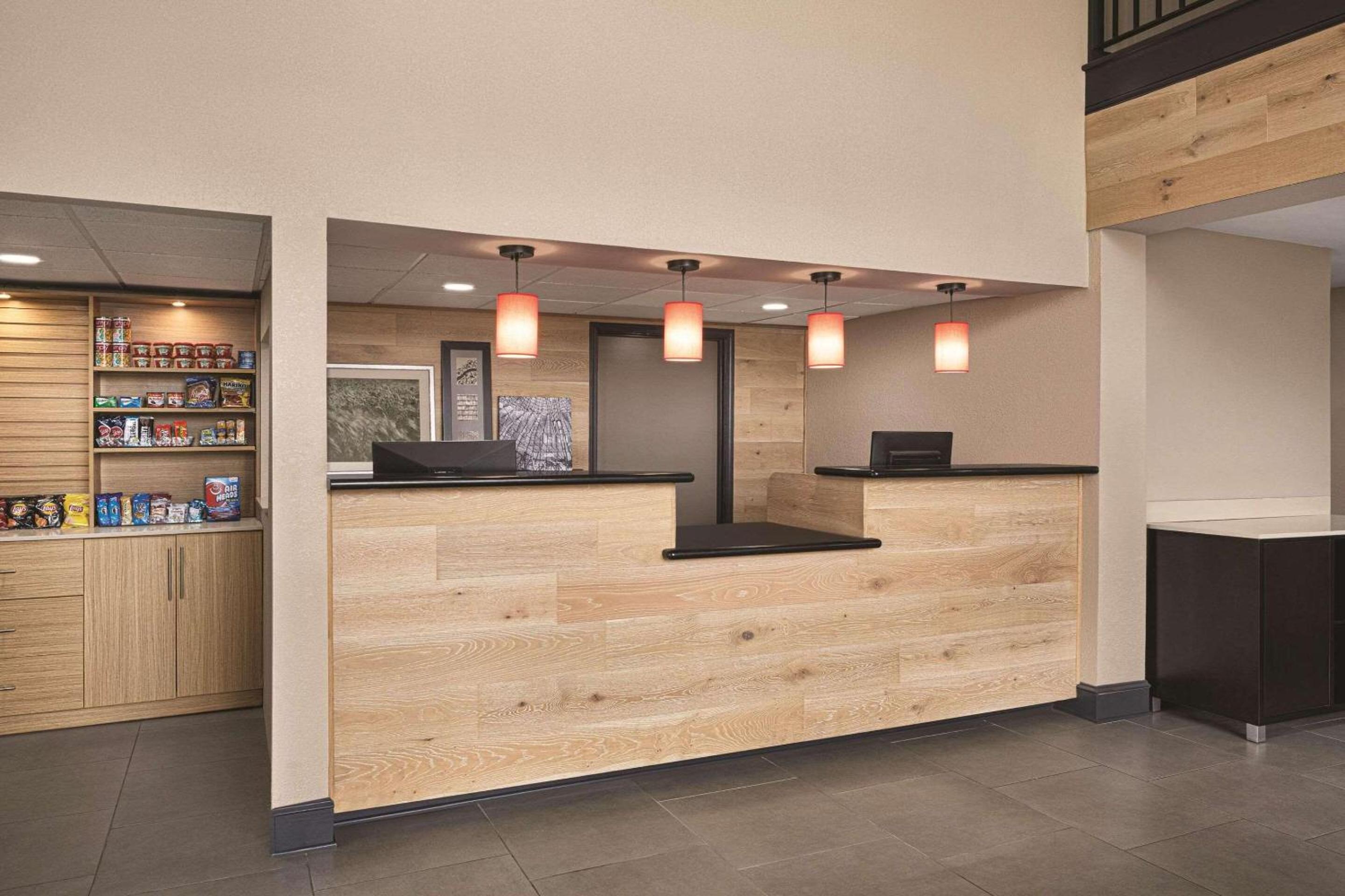 Dunn Vacations - Country Inn Suites by Radisson, Dunn, NC - Property Image 11