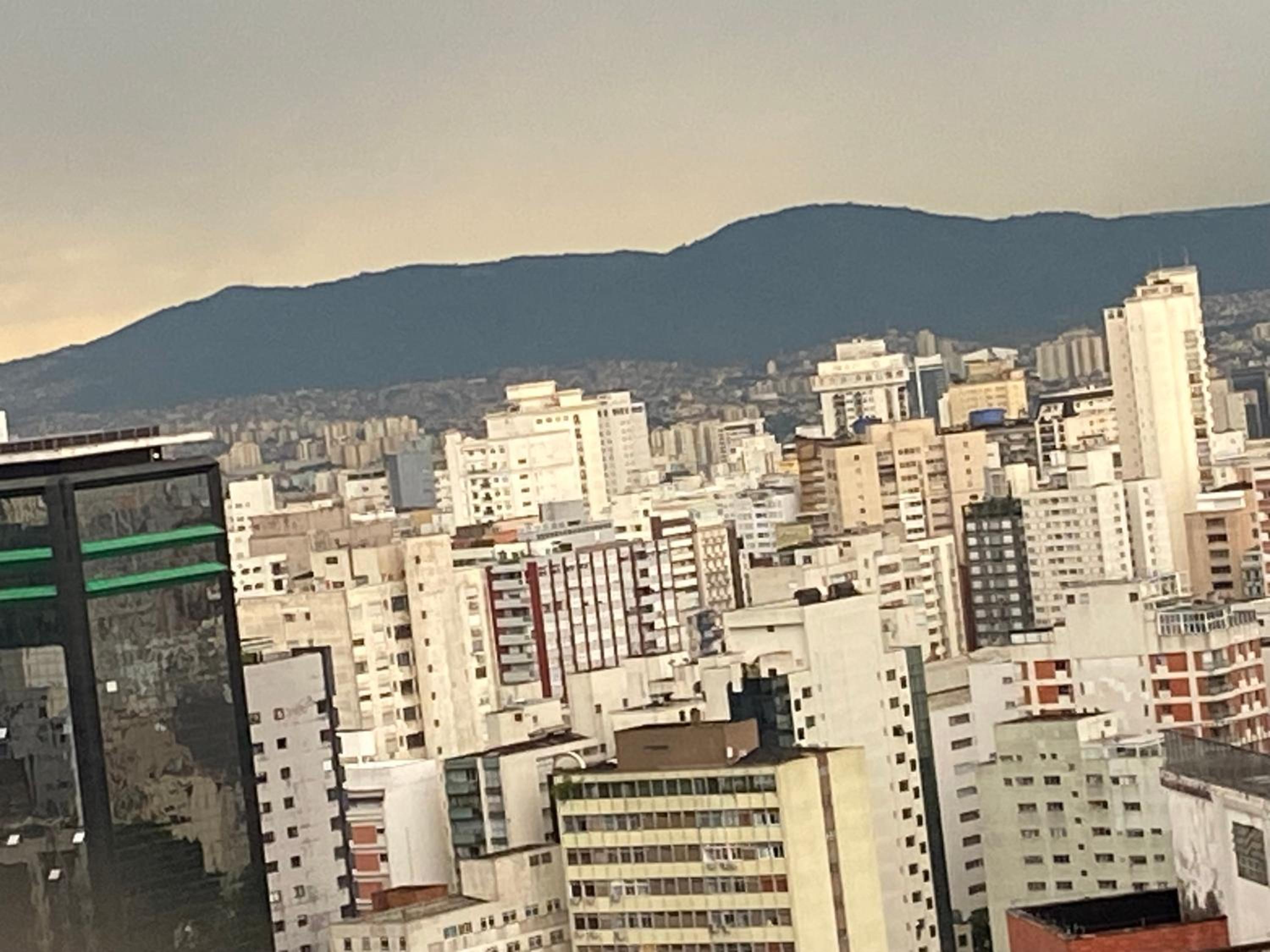 2401 Luxo e Conforto nas Alturas