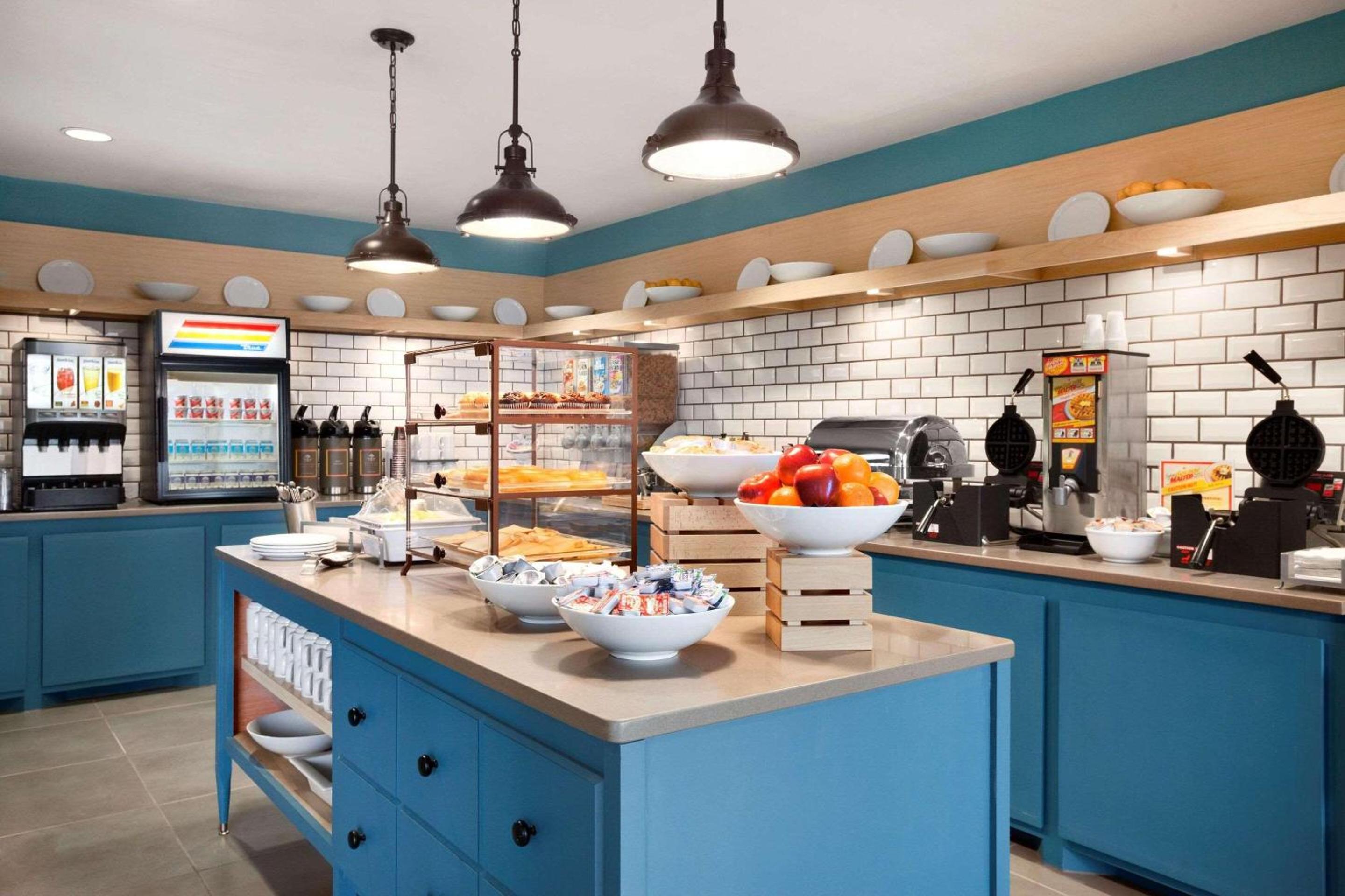 Enid Vacations - Country Inn  Suites by Radisson, Enid, OK - Property Image 29