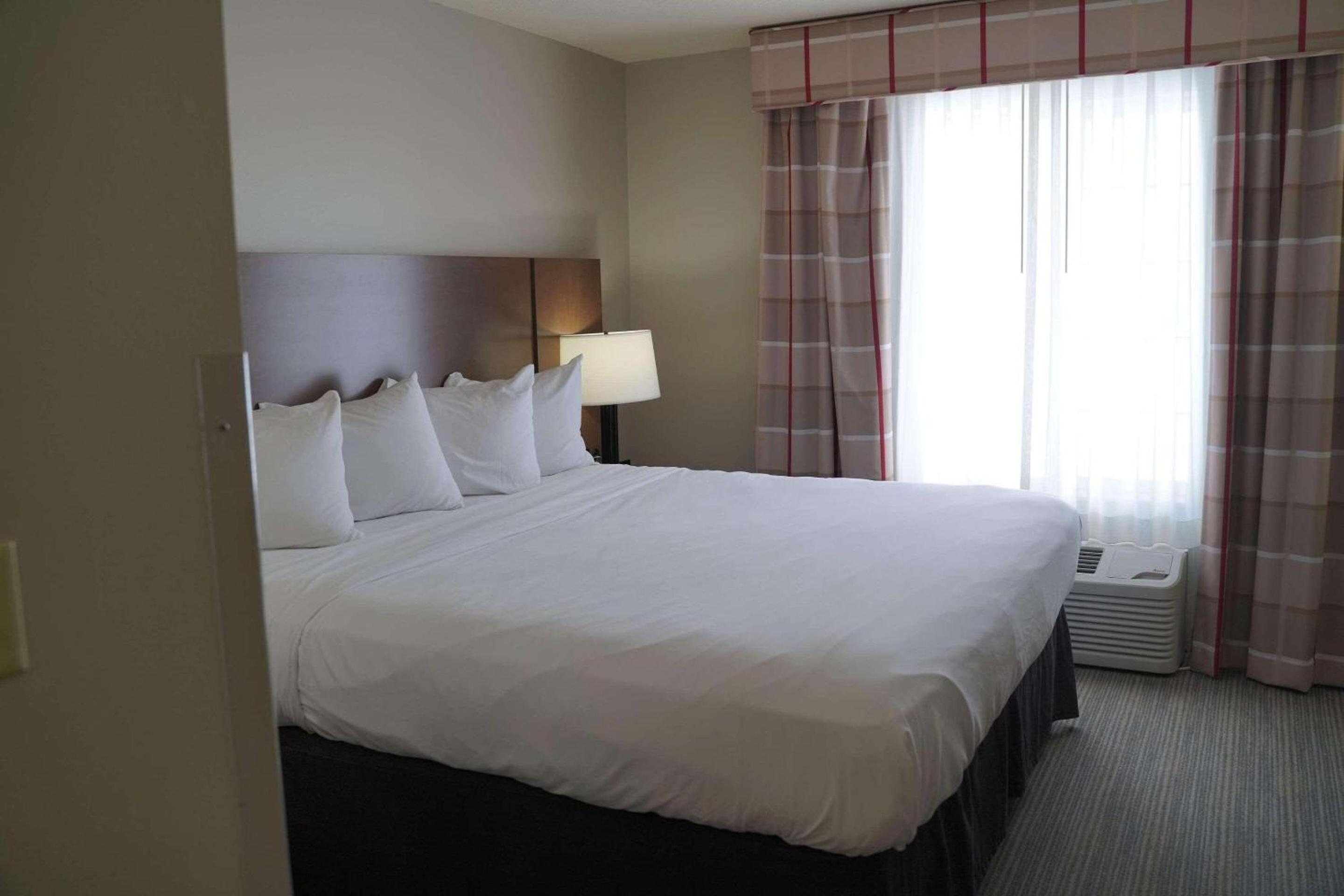 Watertown Vacations - Country Inn  Suites by Radisson, Watertown, SD - Property Image 3