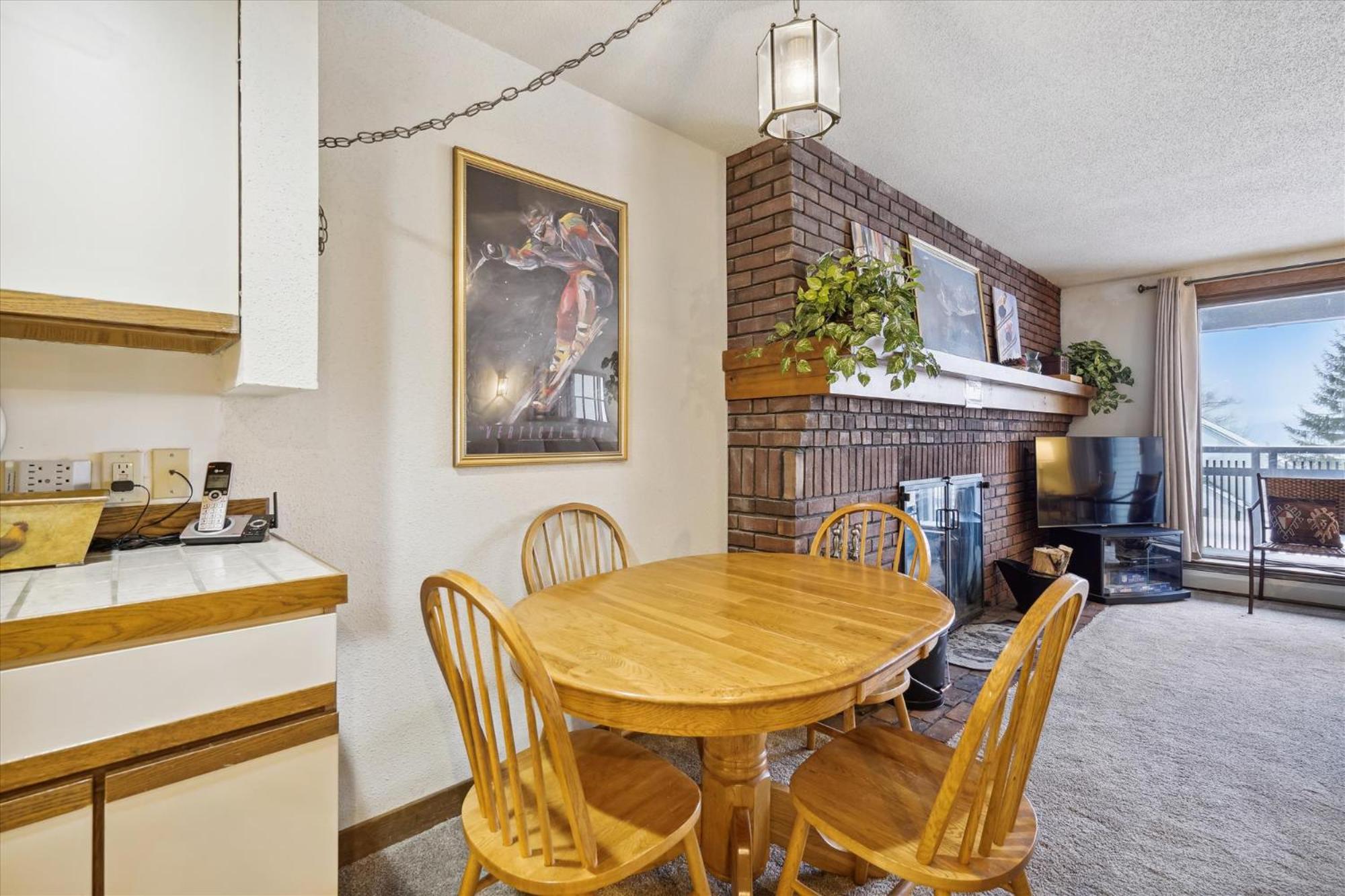 Ski on ski off, conveniently located, 2 bedroom condo with beautiful views, access to indoor pool Sunrise B3