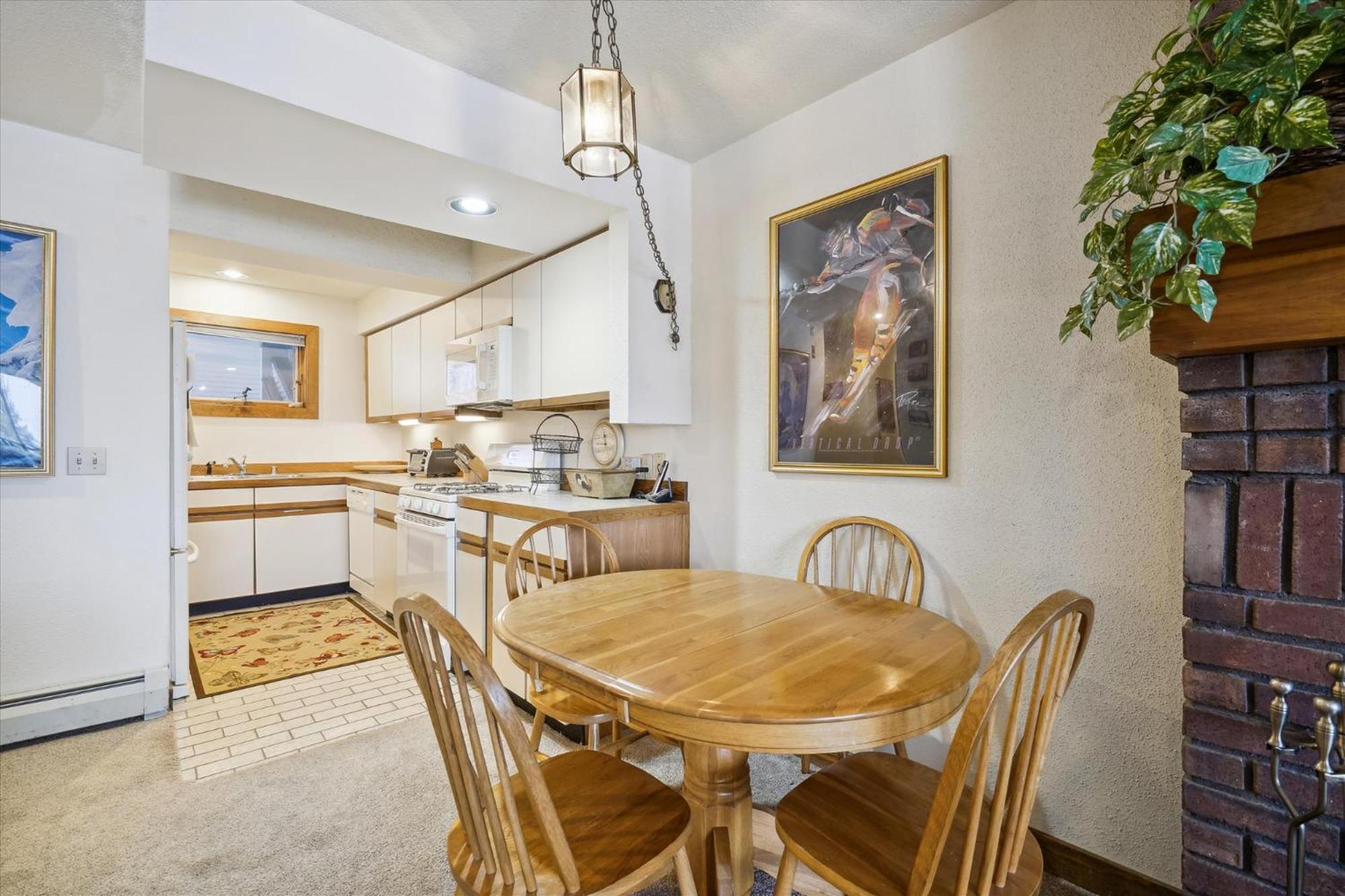 Ski on ski off, conveniently located, 2 bedroom condo with beautiful views, access to indoor pool Sunrise B3