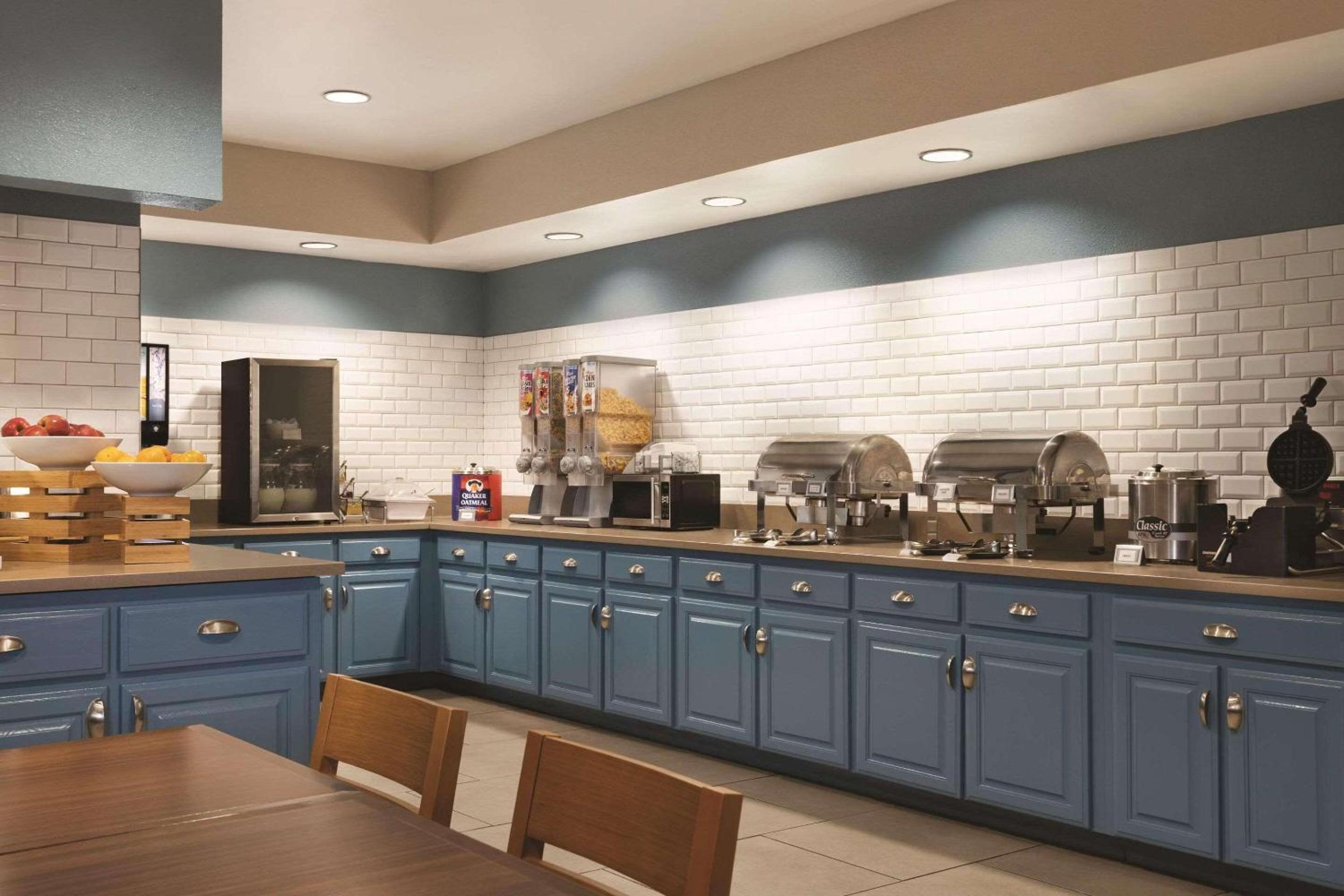 Country Inn  Suites by Radisson, Nashville Airport East, TN - Property Image 2
