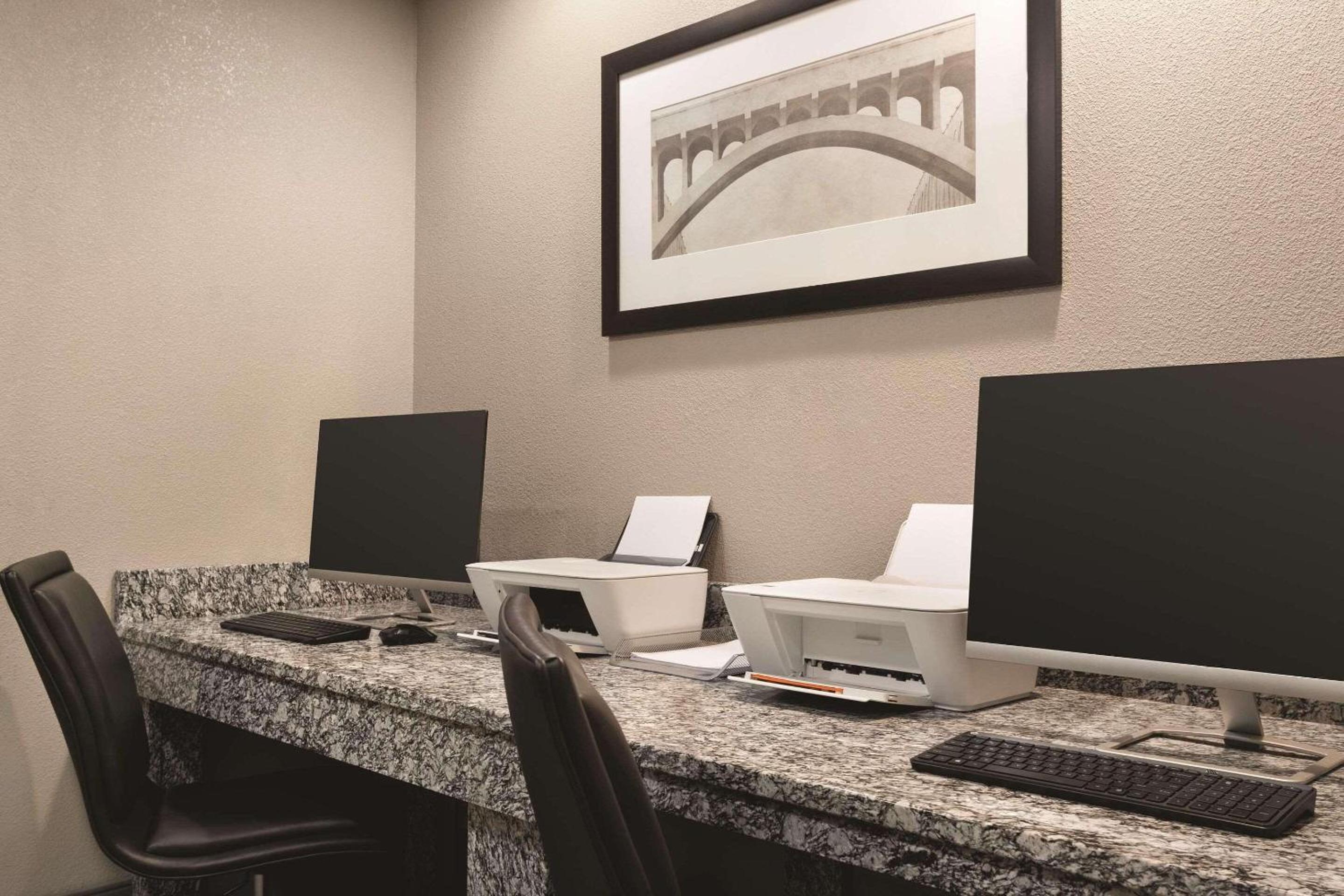 Country Inn Suites by Radisson, Nashville Airport East, TN - Property Image 39