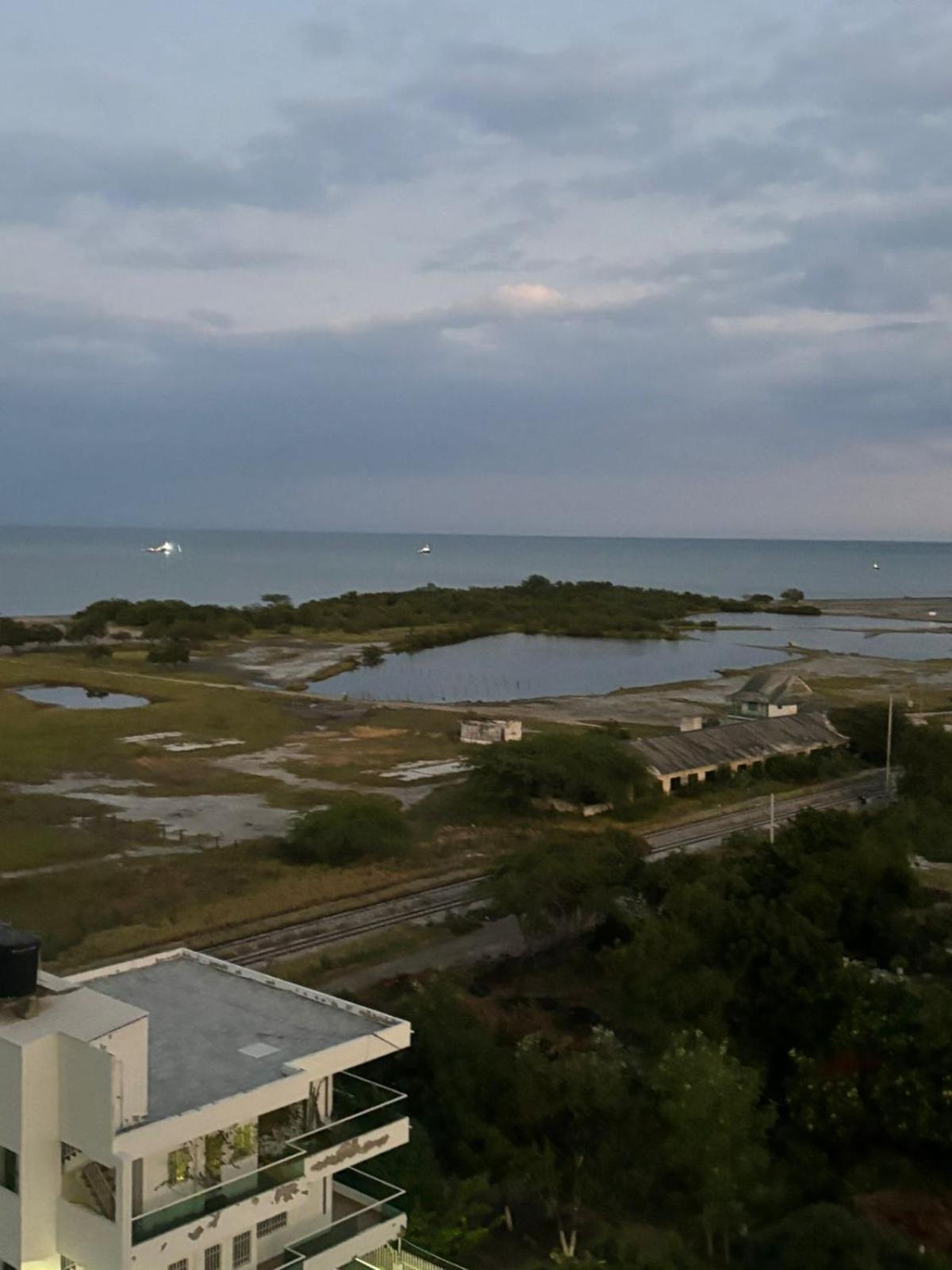 La Mejor Vista al Mar en Pozos Colorados desde Salinas del Mar