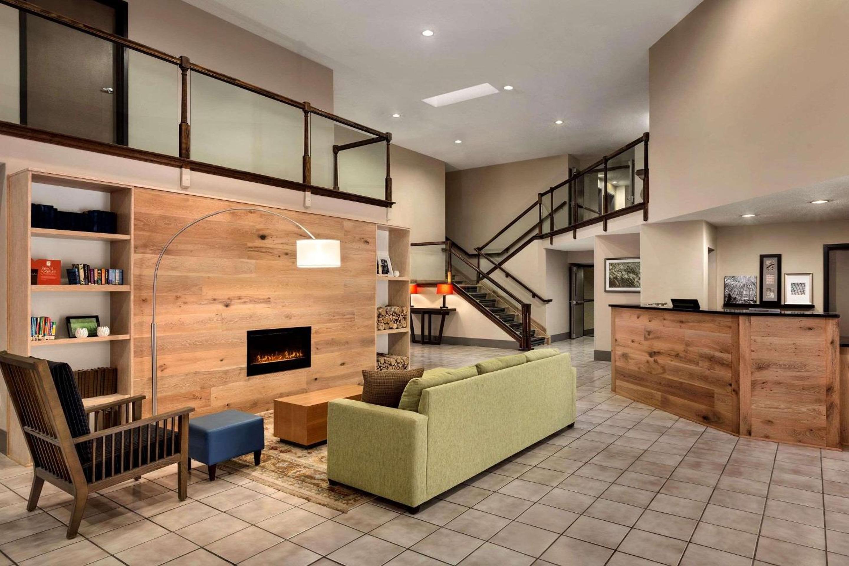 Country Inn & Suites by Radisson, Dahlgren-King George, VA view 2