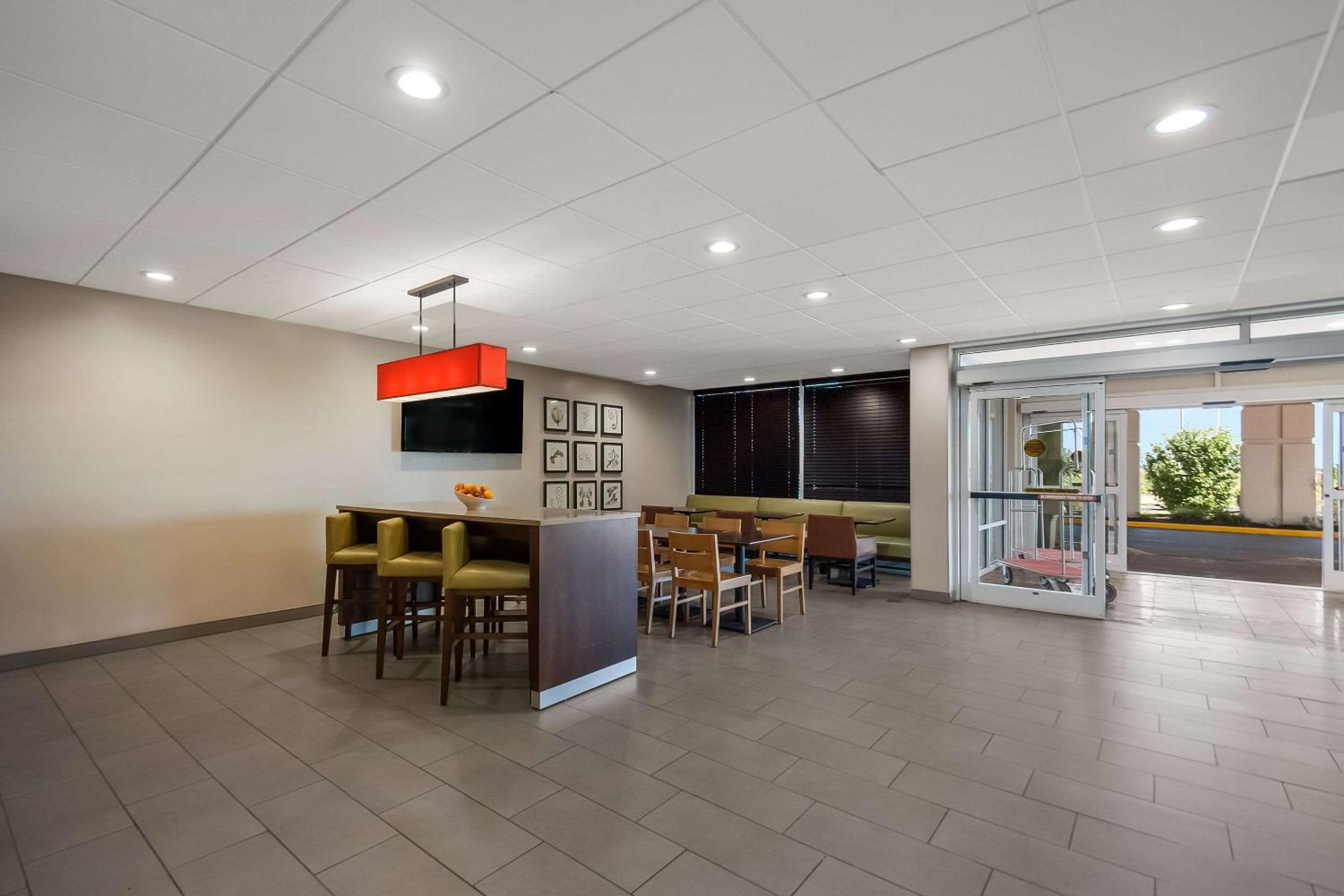 Country Inn & Suites by Radisson, Fredericksburg South I-95 , VA, Bild 16