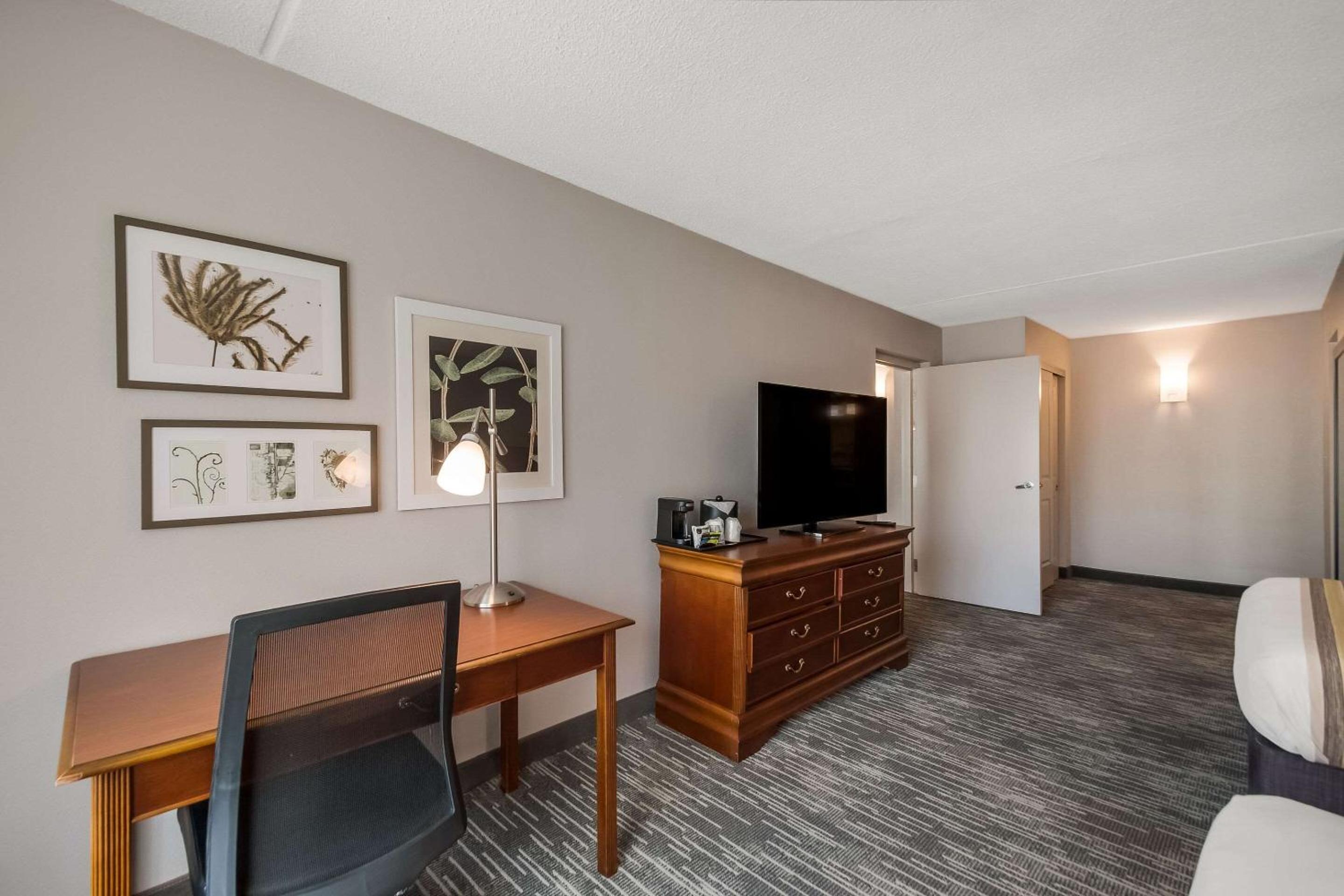 Country Inn & Suites by Radisson, Fredericksburg South I-95 , VA, Bild 28