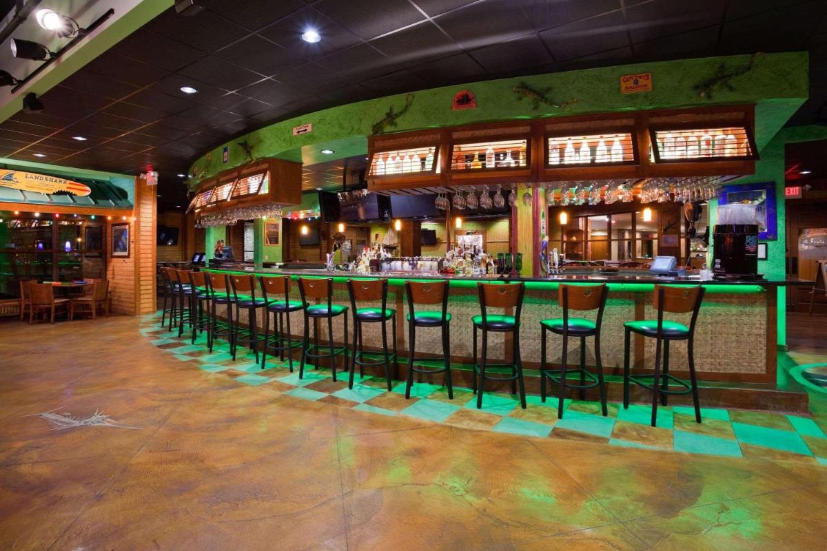 bar
