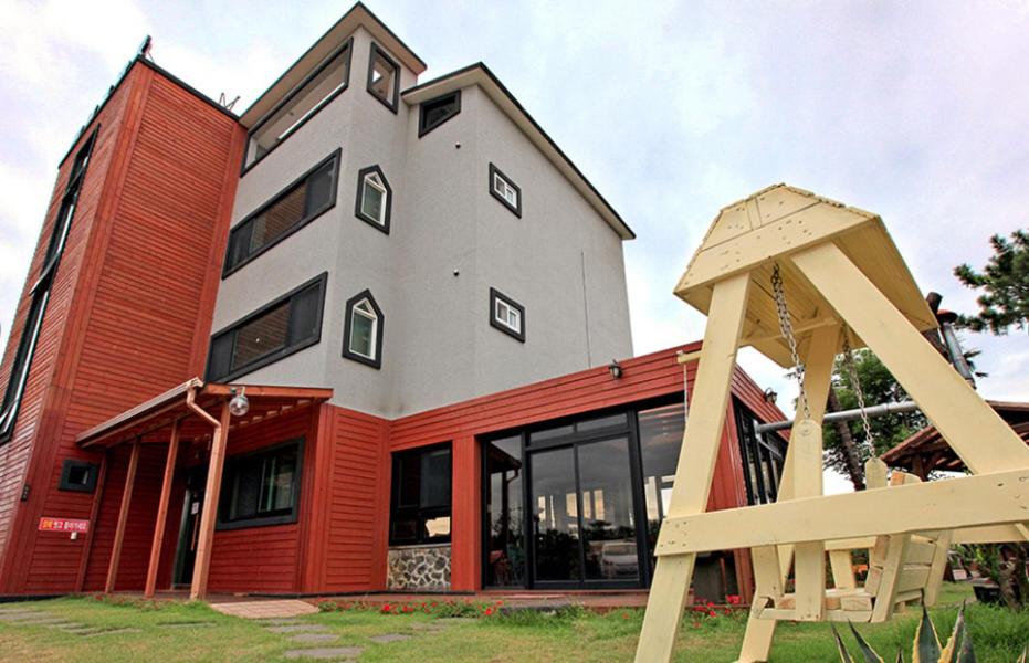 Starlight drops Pension, Jeju - 10