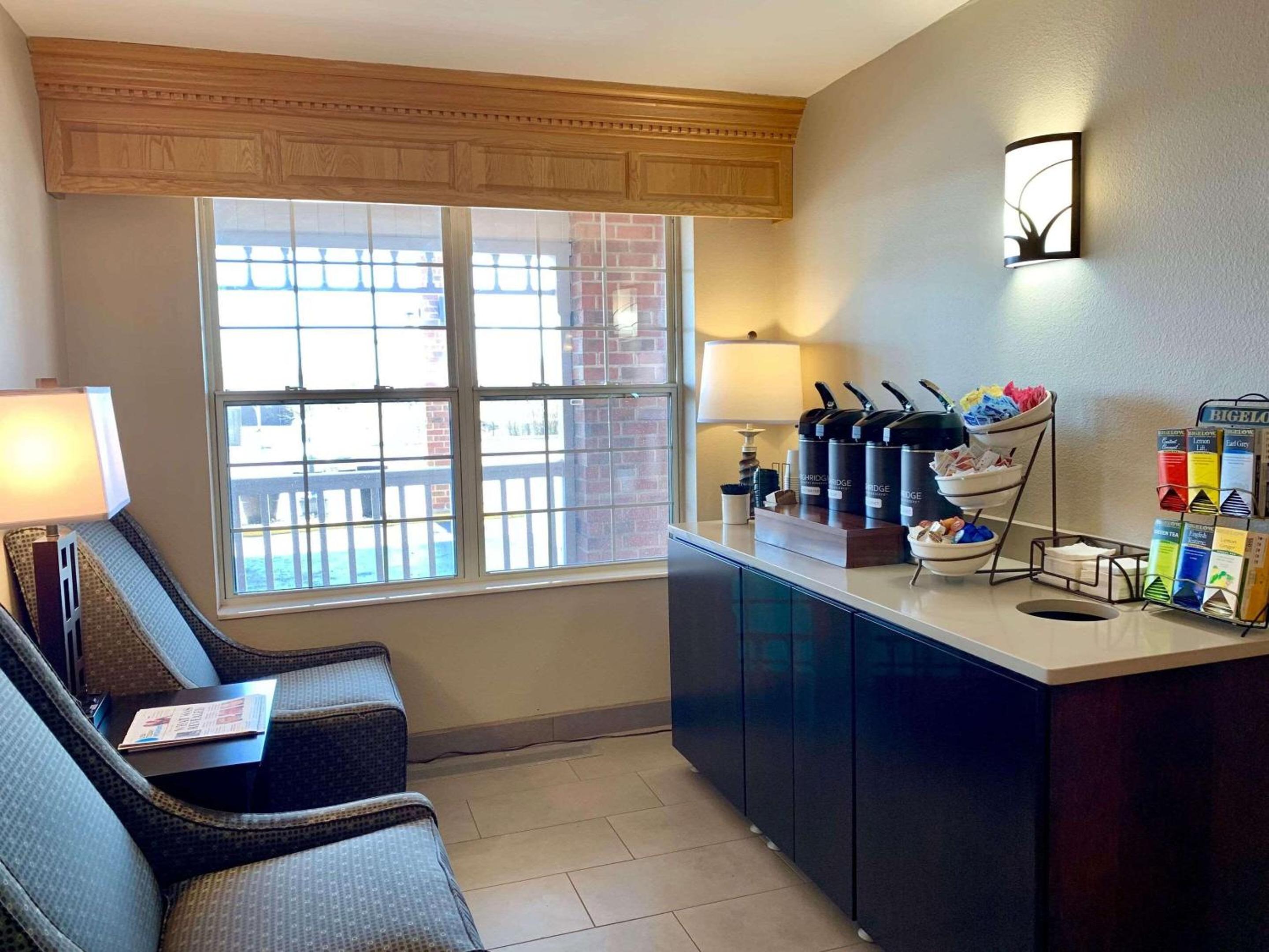 Country Inn  Suites by Radisson Kenosha - Pleasant Prairie - Property Image 4