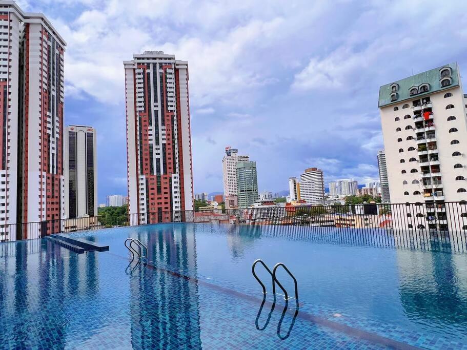 KLCC View with Balcony @ Chambers, KL Near LRT PWTC & Sunway Putra Mall