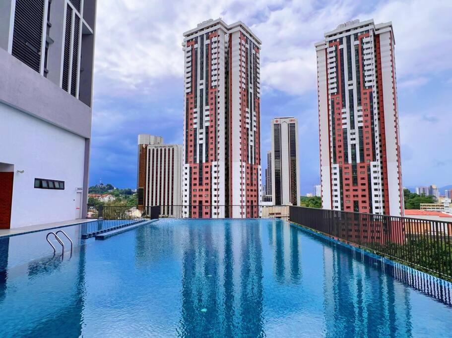 KLCC View with Balcony @ Chambers, KL Near LRT PWTC & Sunway Putra Mall