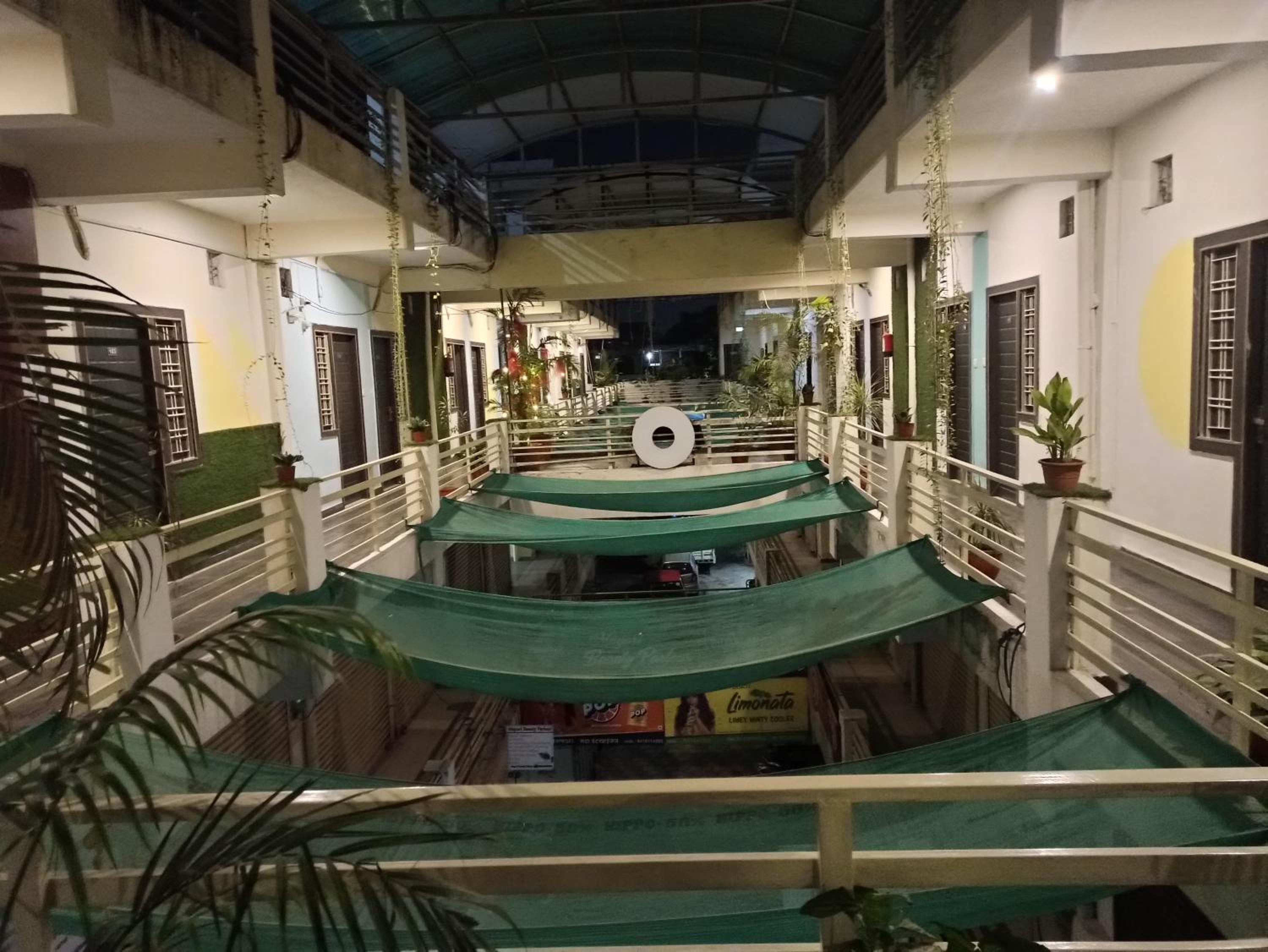 Hotel SHRII SIDDHESHWAR Near Ganga River with mountain view in Rishikesh view 4