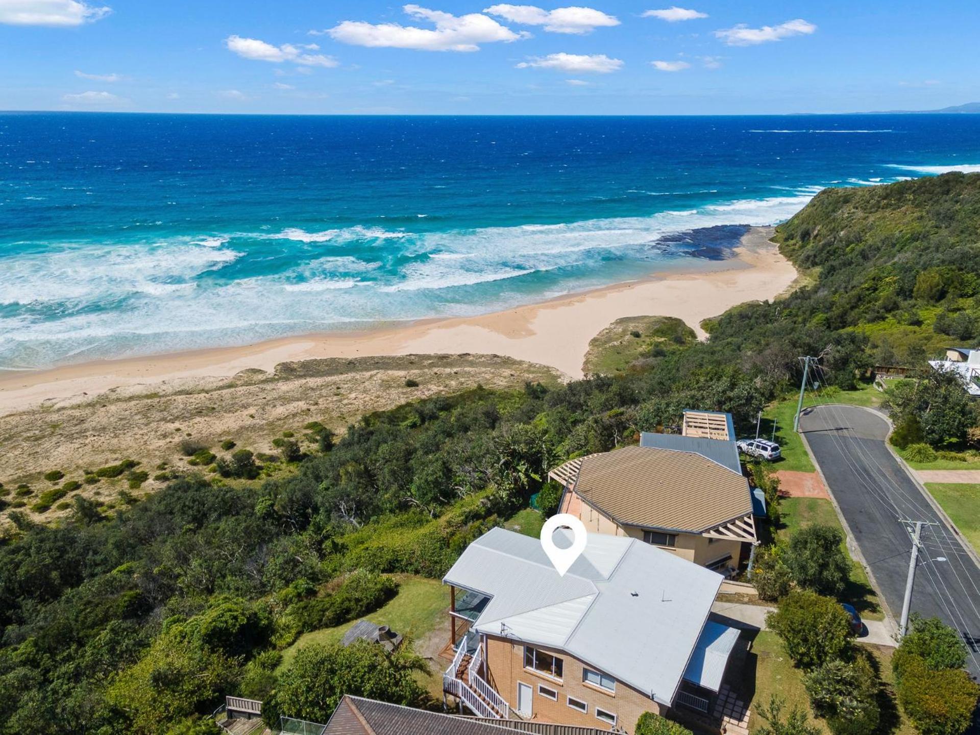 Ocean Overlook - Rennies Beach holiday haven