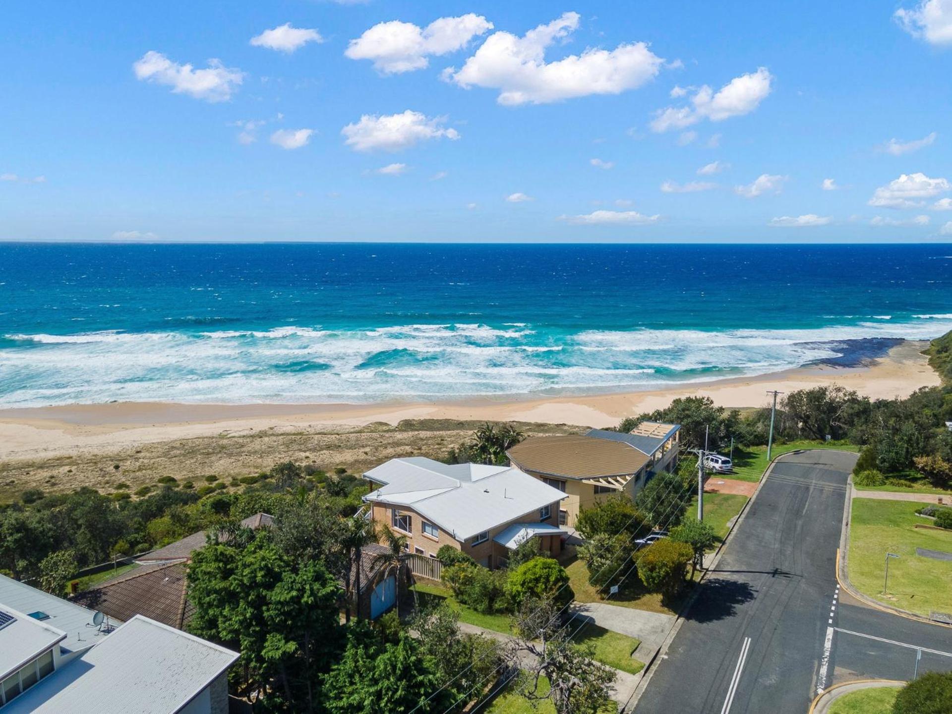 Ocean Overlook - Rennies Beach holiday haven
