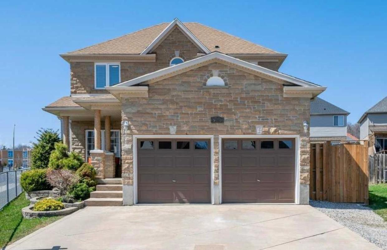 Kitchener Vacations - Cozy Homestay Waterloo Airport II - Property Image 6