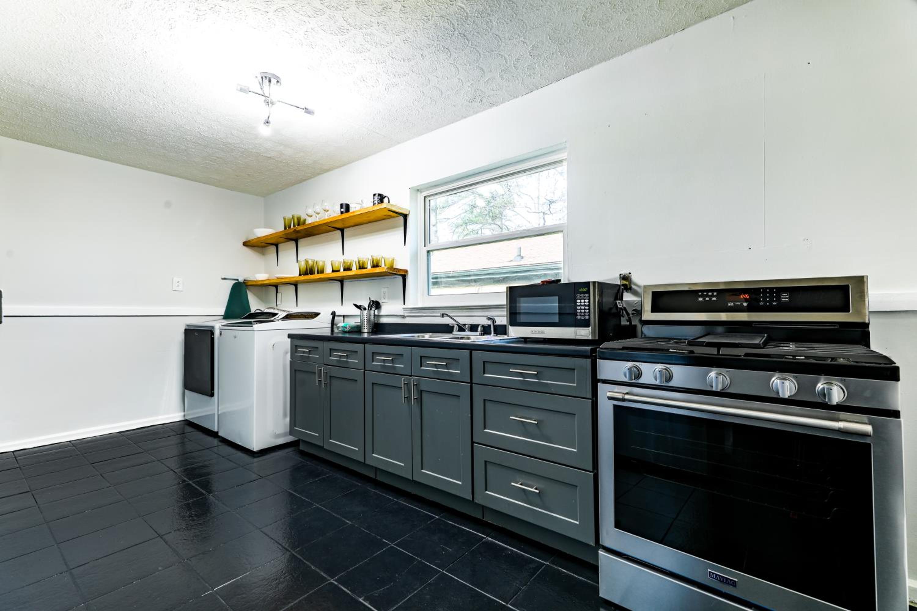 Luxury home 5 mins to Mercedes-Benz Stadium
