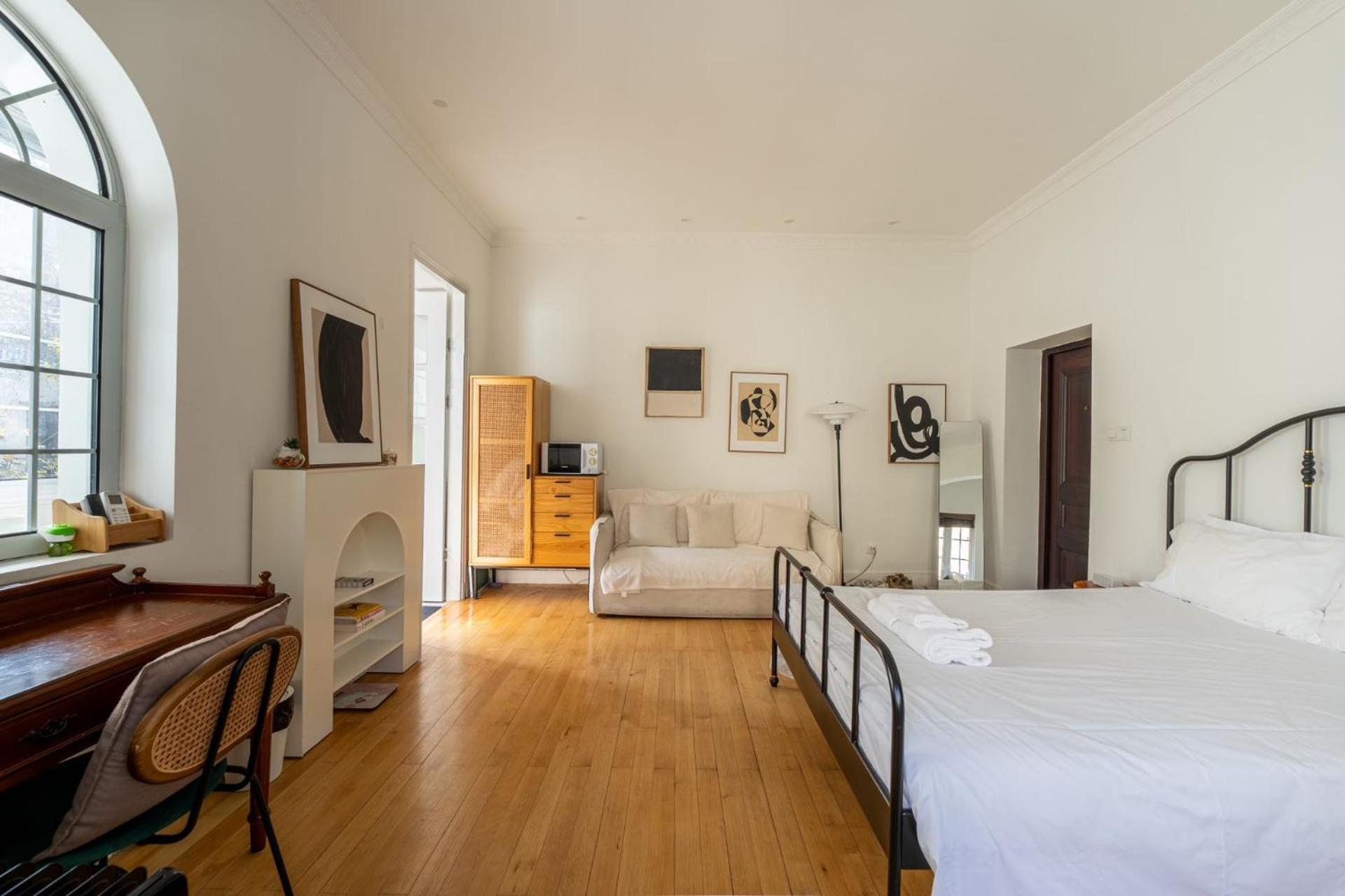 Shanghai Downtown Flower B&B - West Fuxing Road Branch