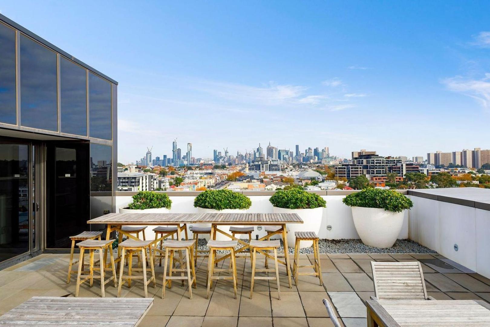 Metro Retreat on Burnley