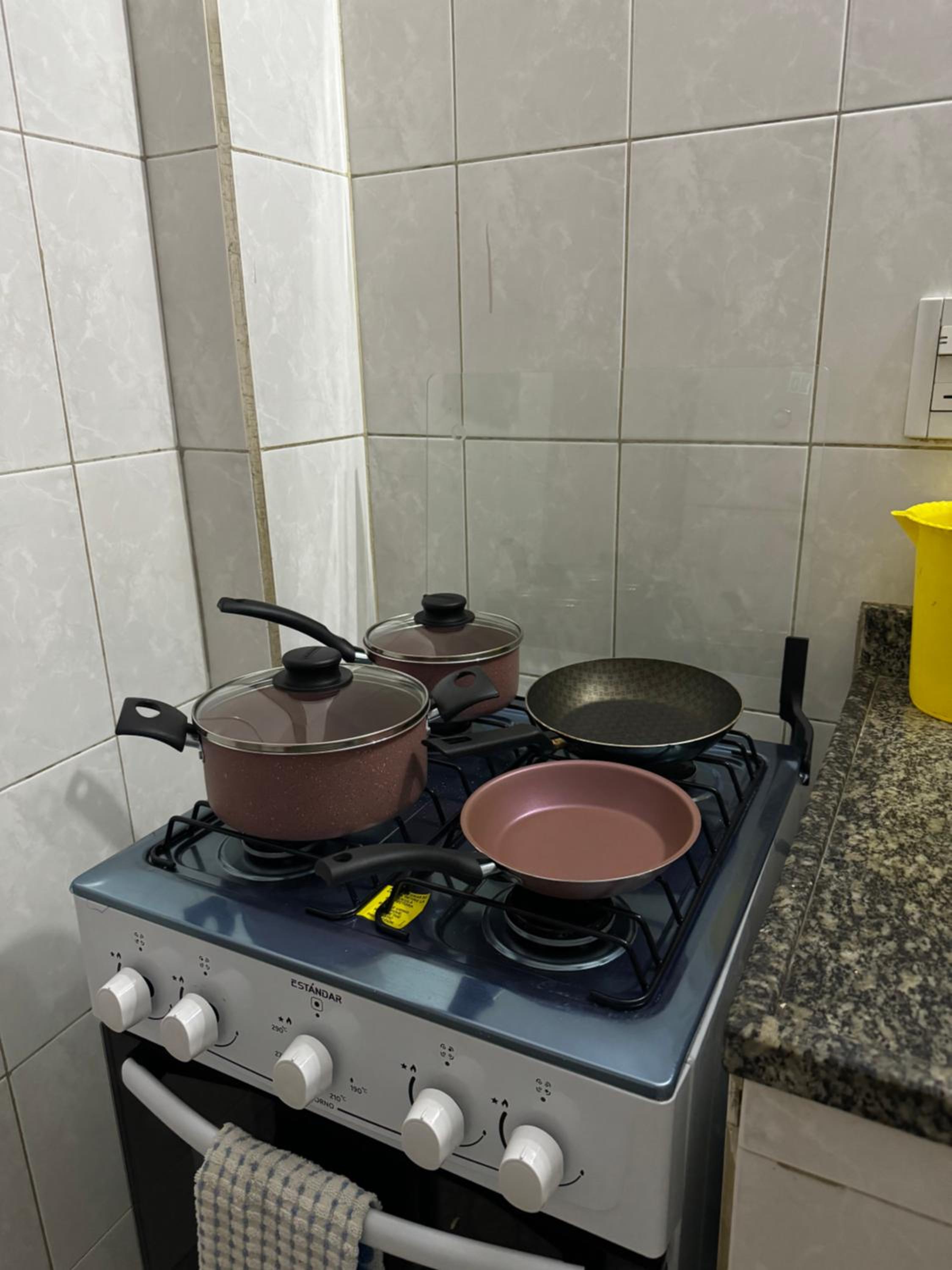 Depto dos habitaciones sobre avenida principal en Cataratas del Iguazú, con wifi