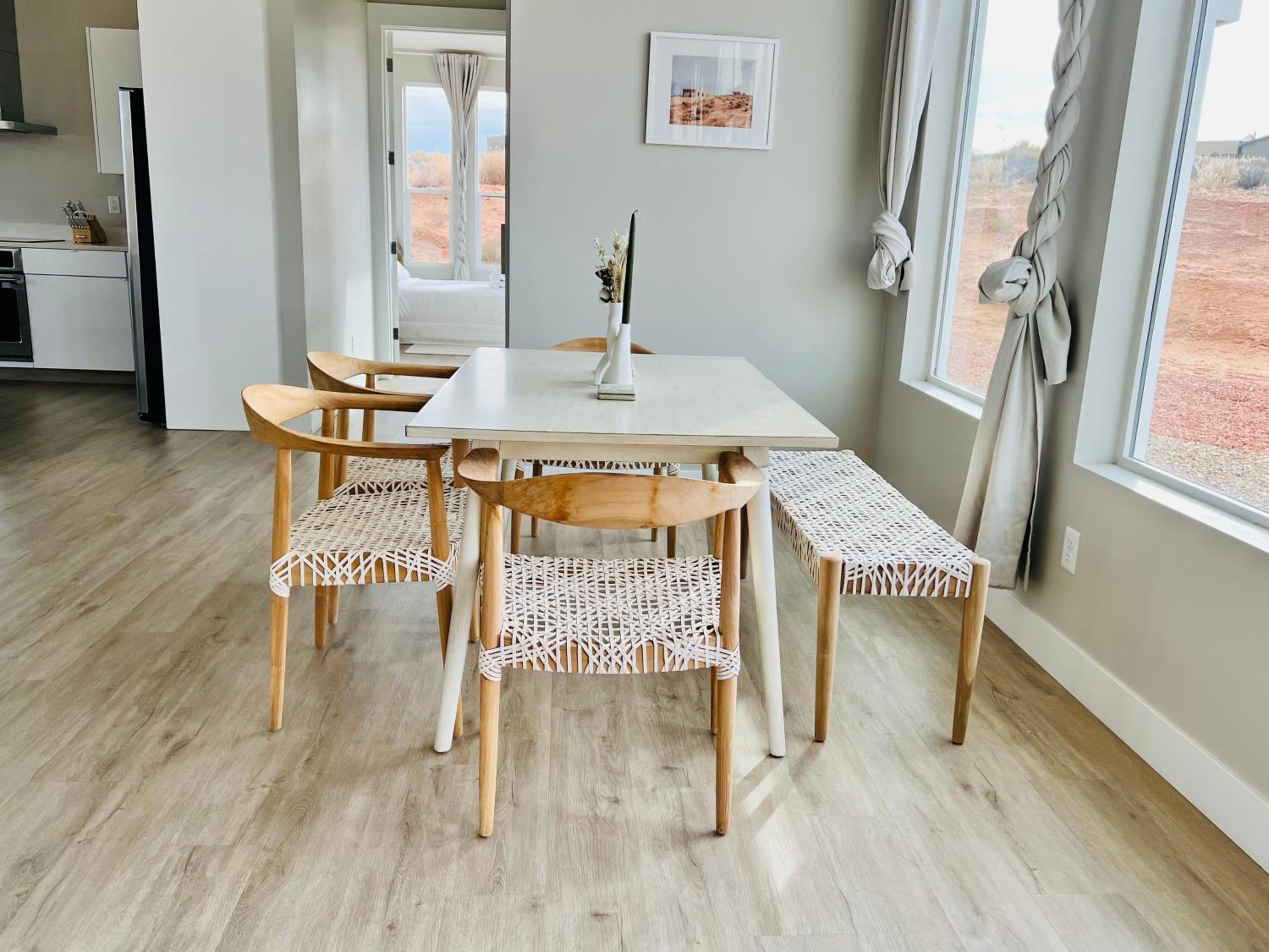 Page Vacations - Page Arizona border town- Desert Sky room near Lake Powell - Property Image 2