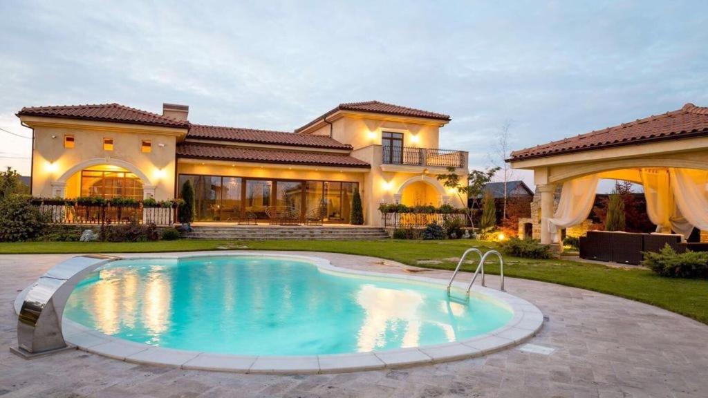 Vila in stil mediterranean view 2