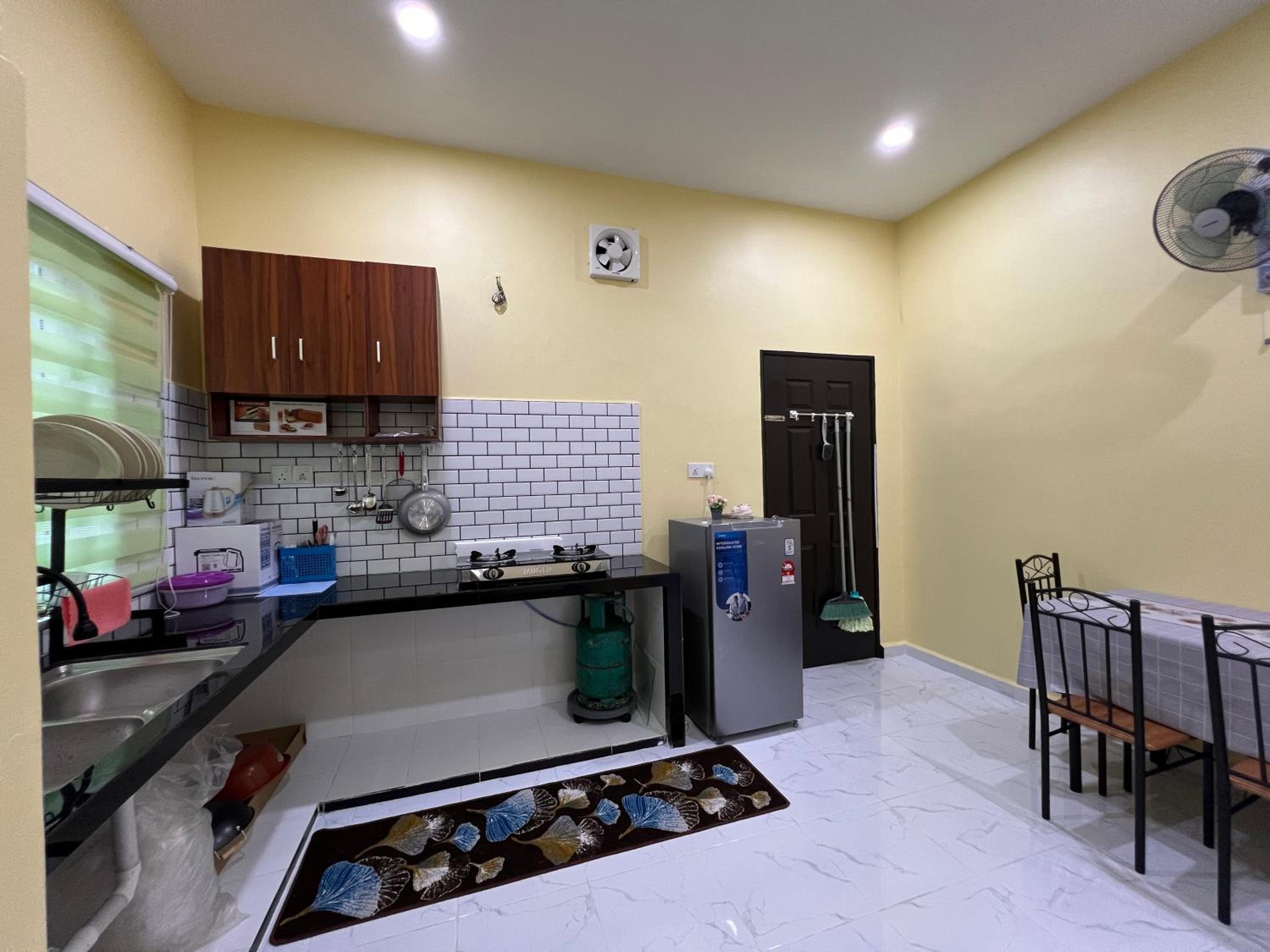 Homestay Desa D Junjung Islam Guest Only photo 4