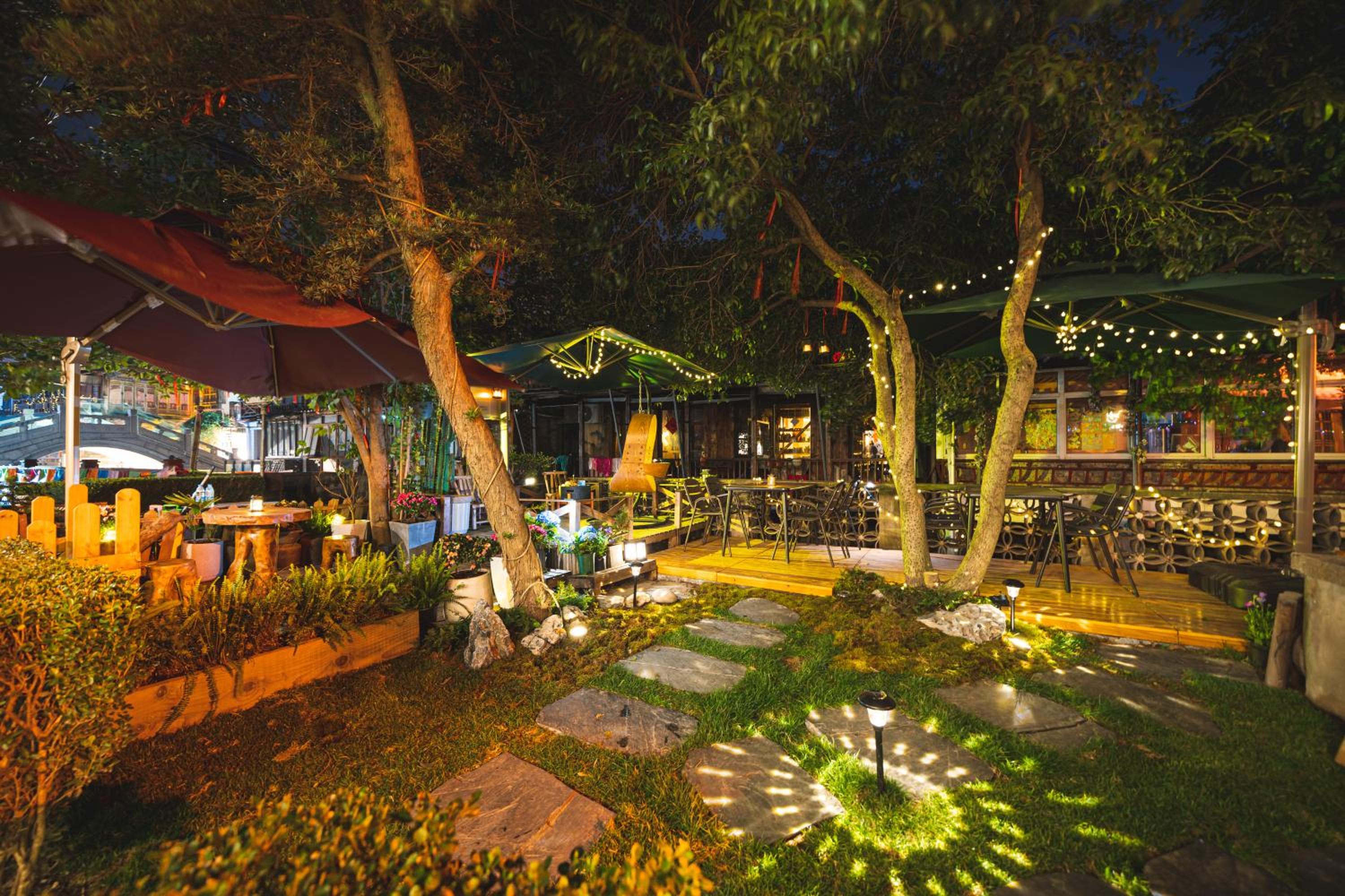 Millennium Ancient Town River View B&B 2