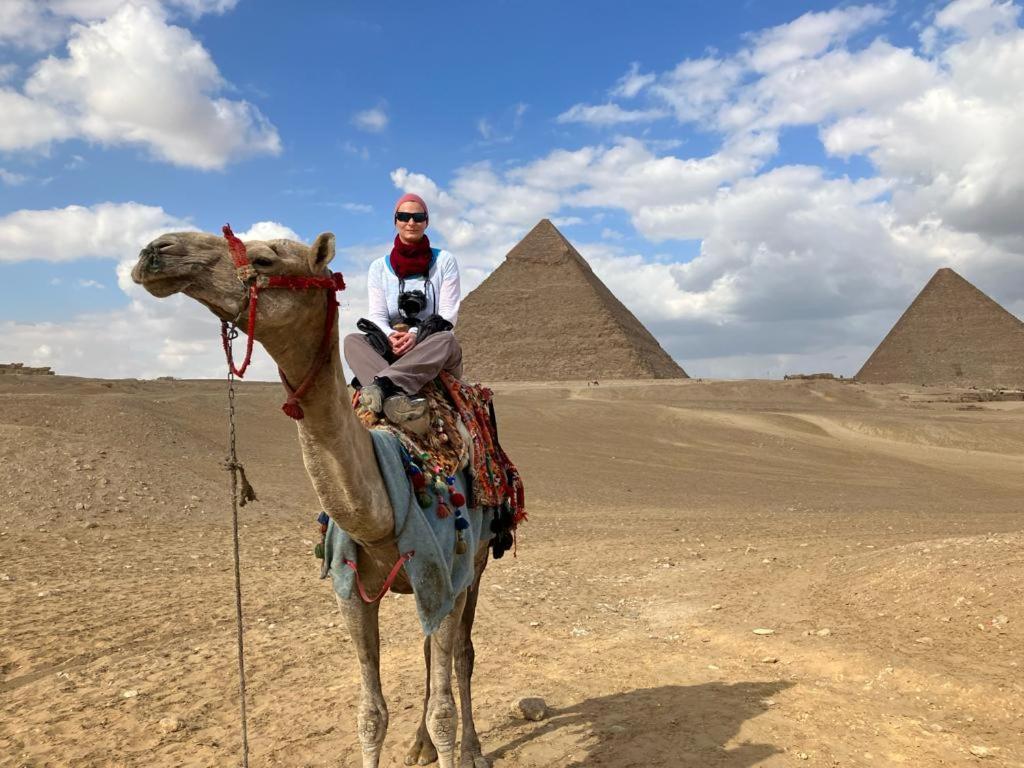 Eyad Pyramids view