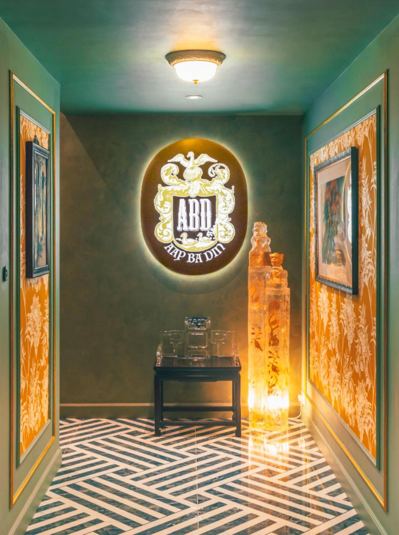 Lan Kwai Fong Hotel - Kau U Fong