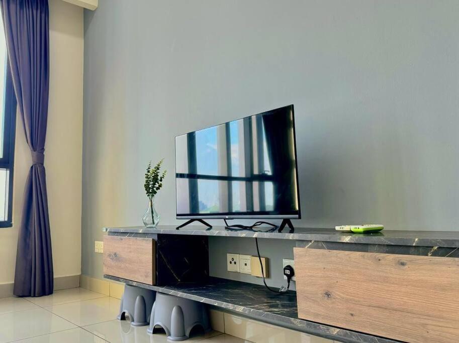 One Room Studio*Wifi*MRT*Lakeview*#1 photo 6