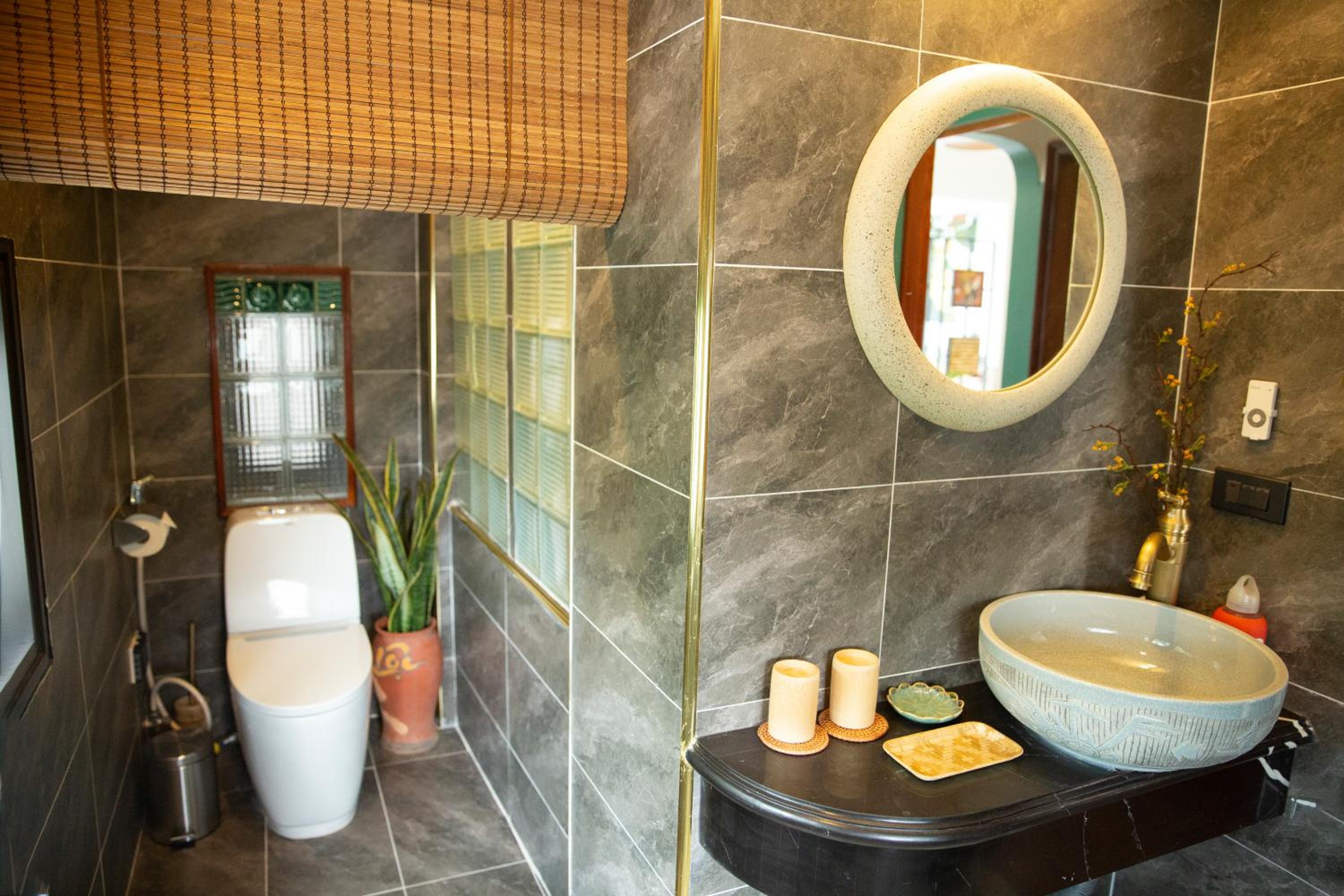 ZeitHome 304 Old Quarter Luxury Apartment