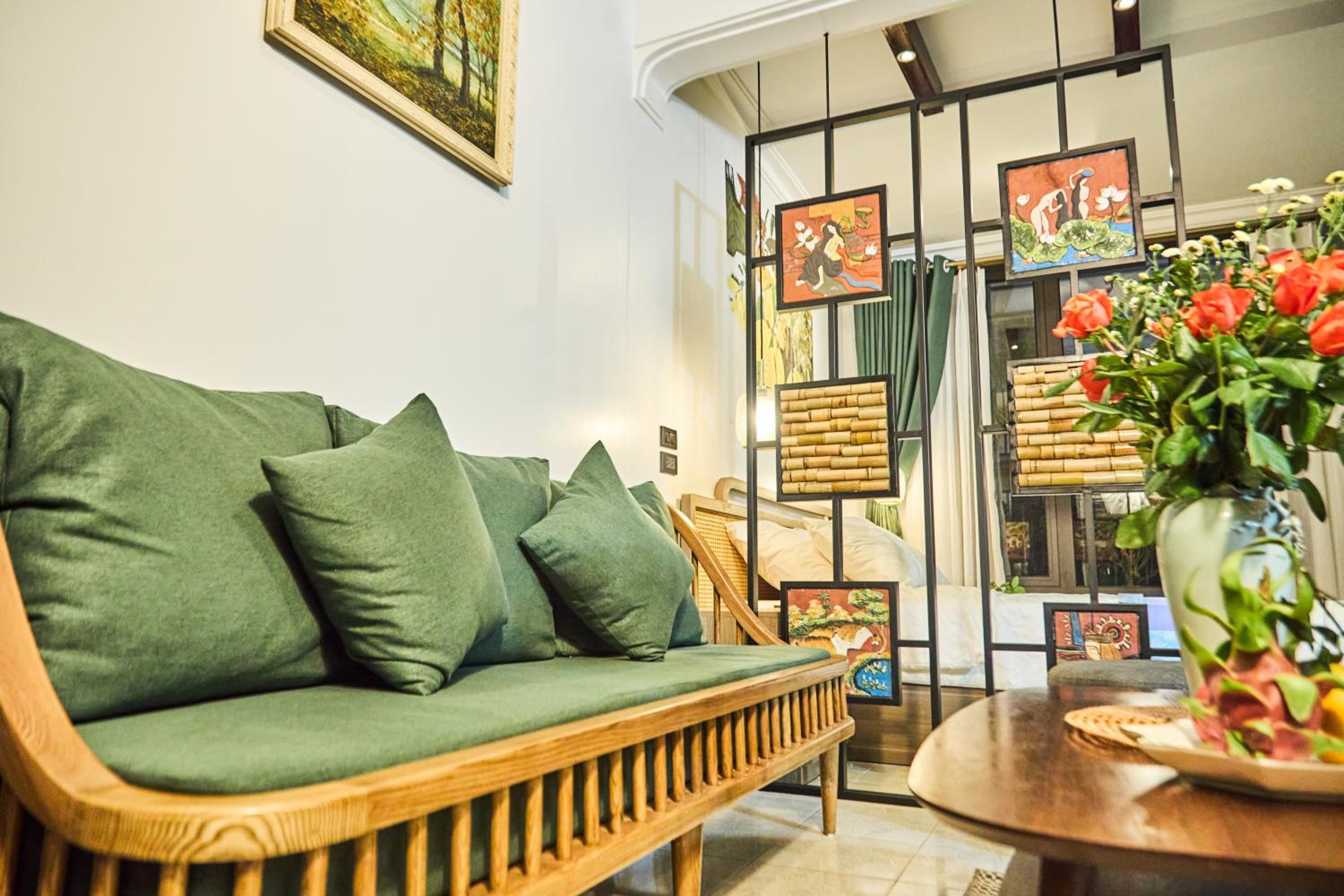 ZeitHome 304 Old Quarter Luxury Apartment