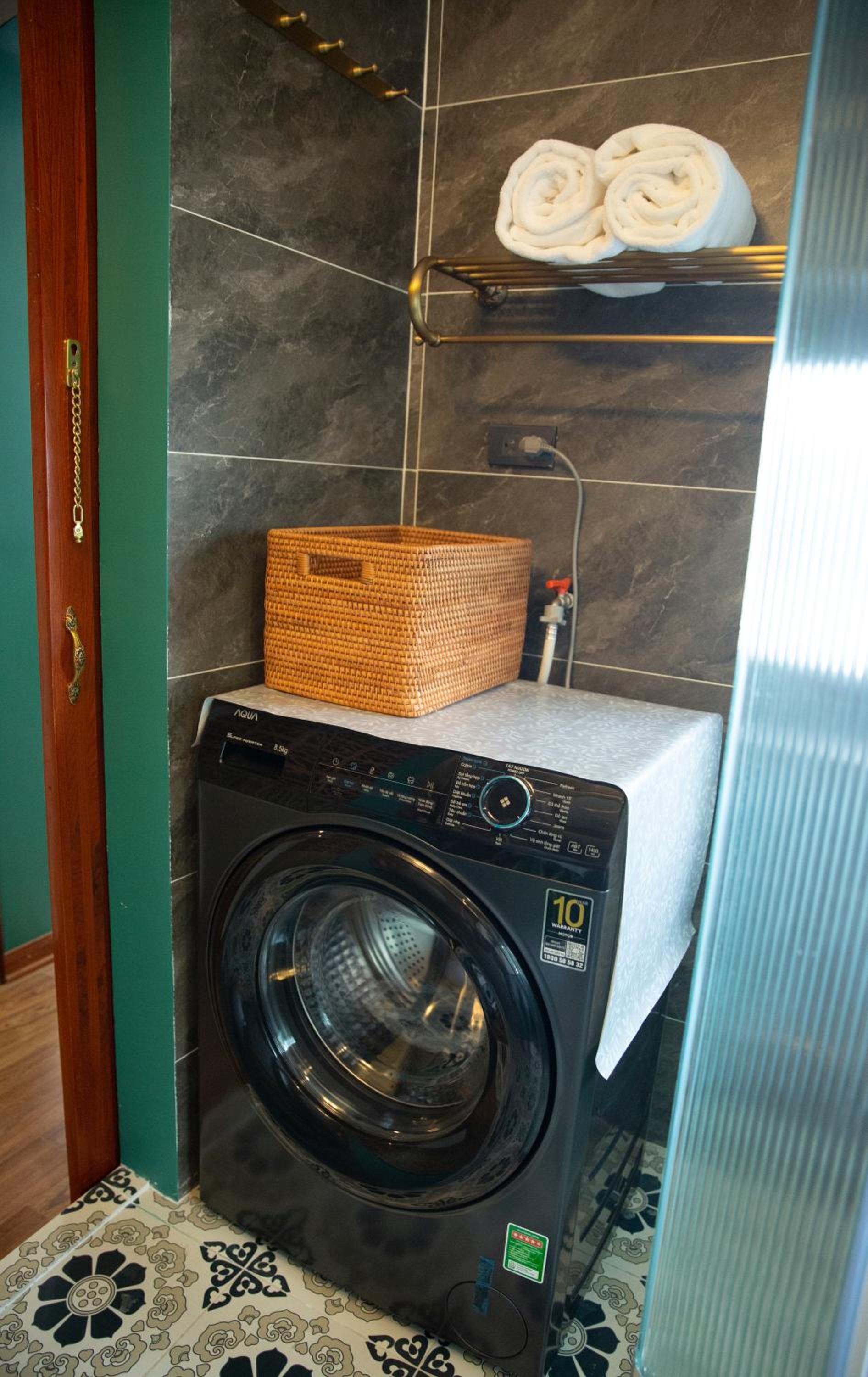 ZeitHome 304 Old Quarter Luxury Apartment
