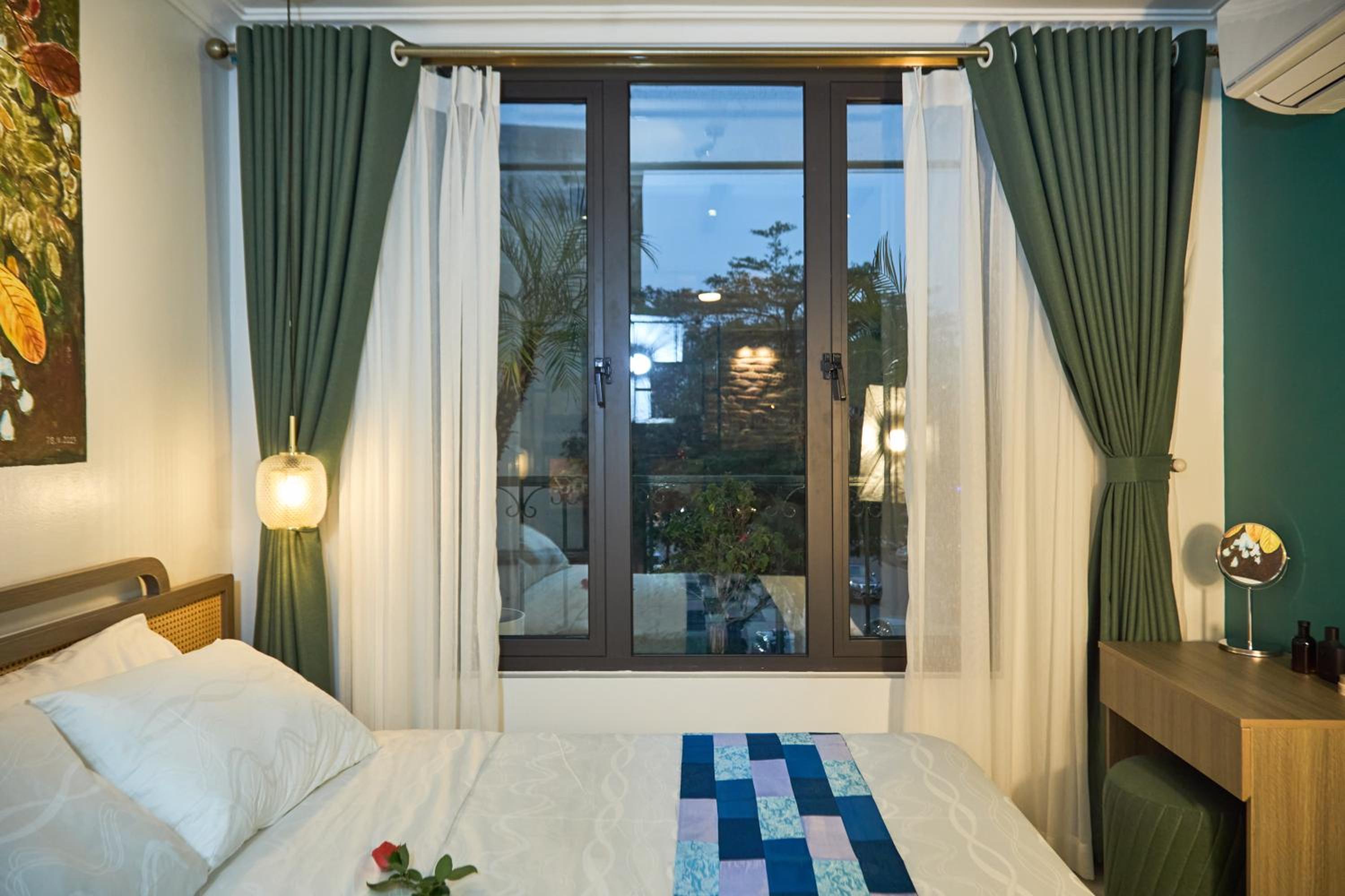 ZeitHome 304 Old Quarter Luxury Apartment
