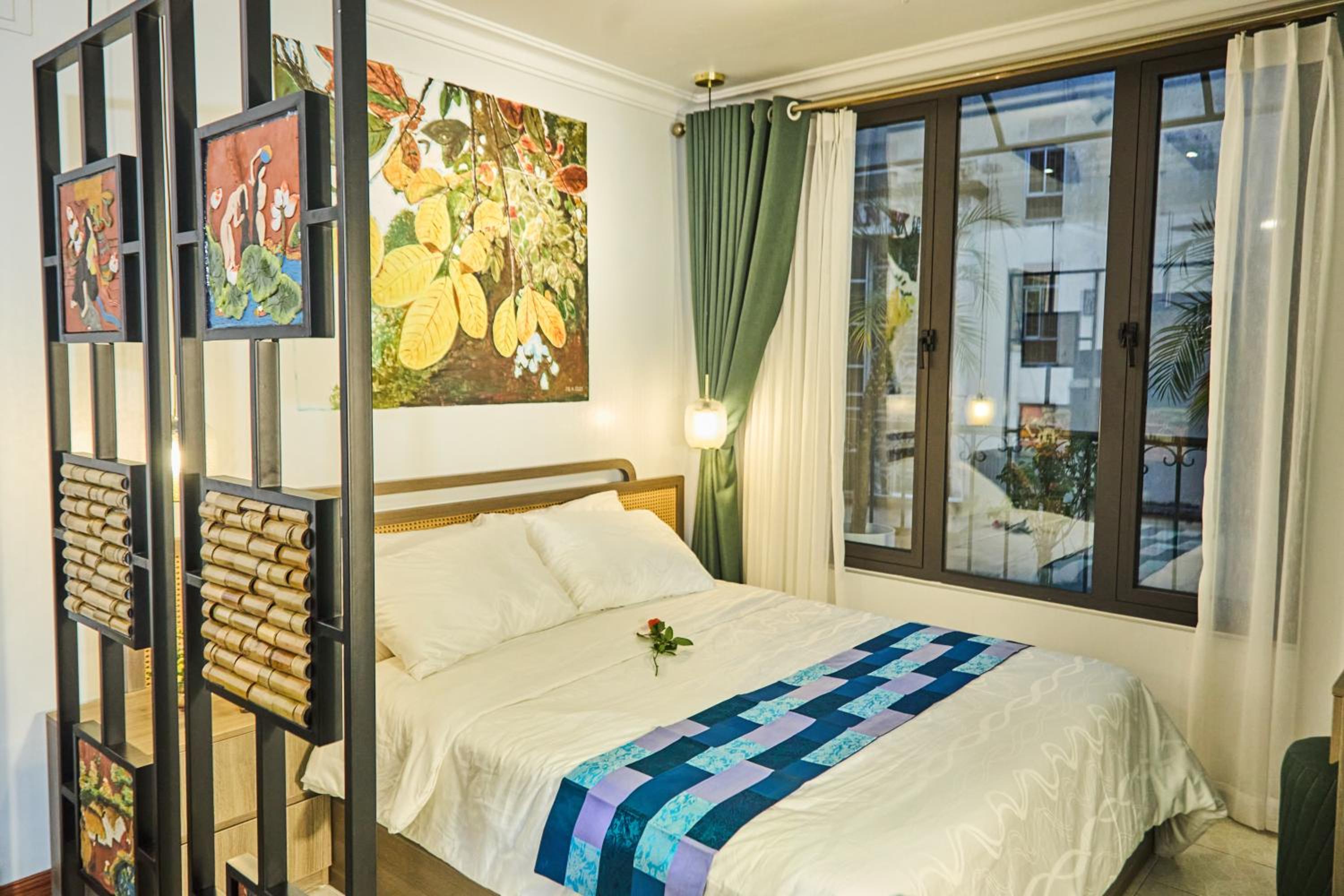 ZeitHome 304 Old Quarter Luxury Apartment