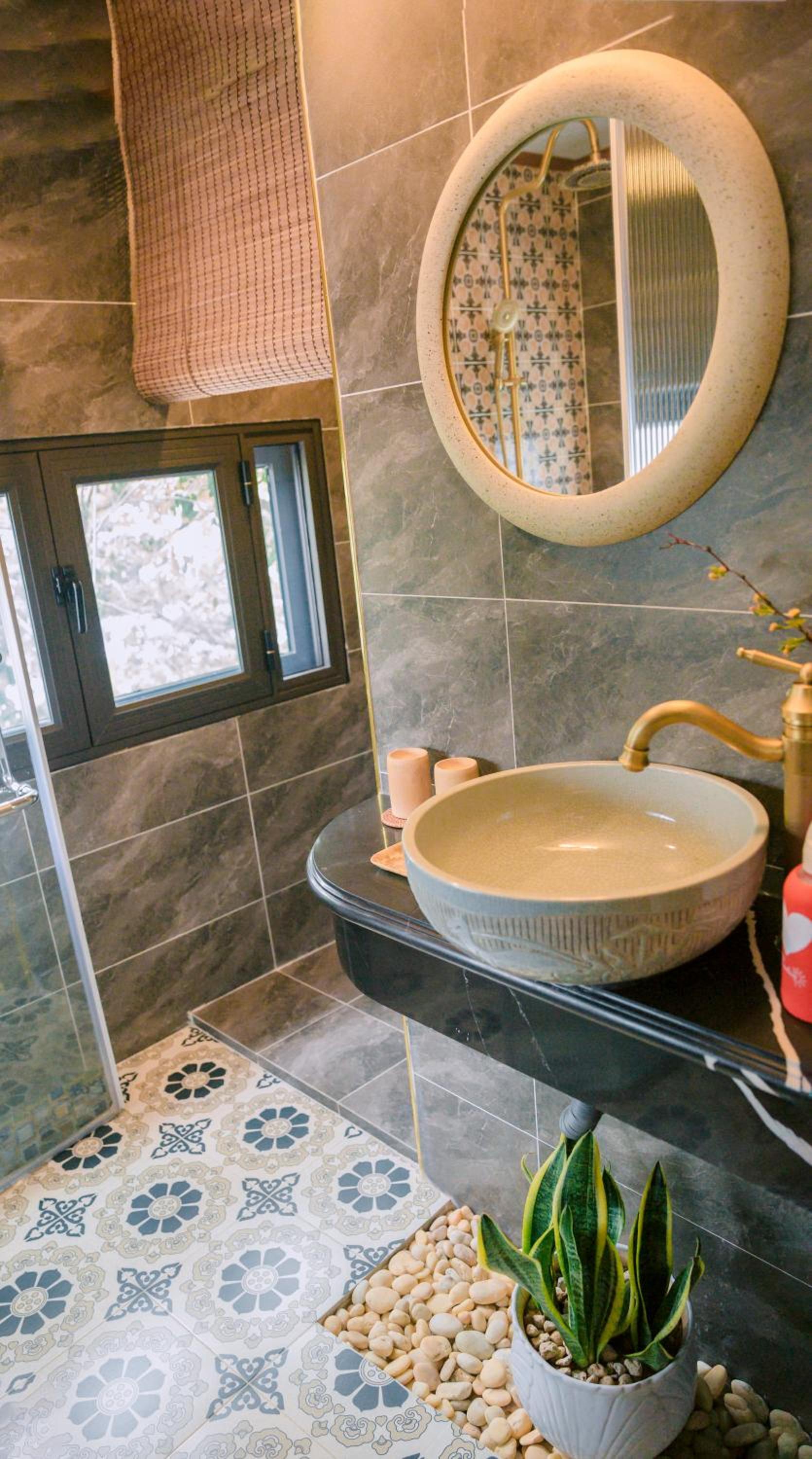 ZeitHome 304 Old Quarter Luxury Apartment