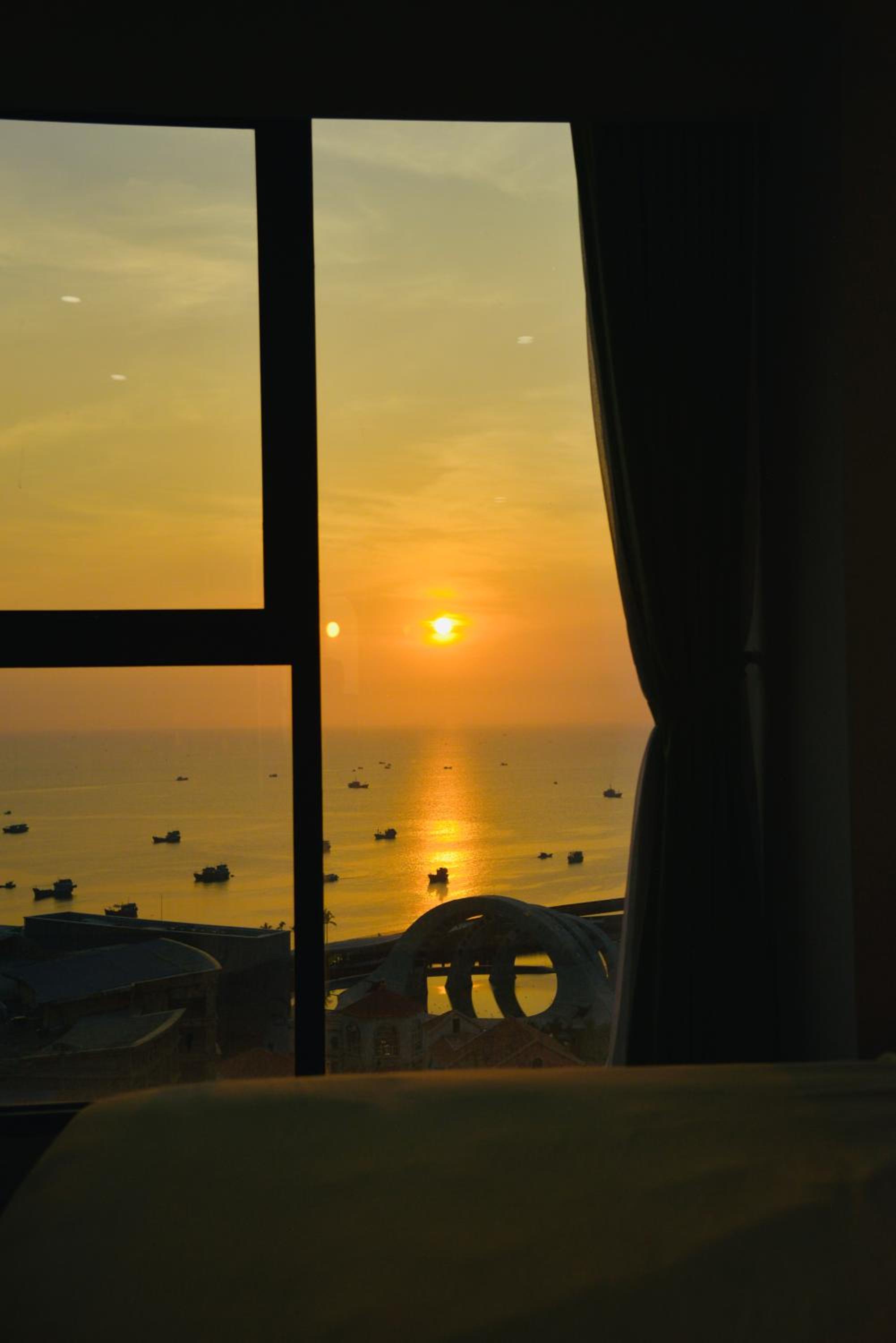 S Gen Hillside Condotel Phu Quoc