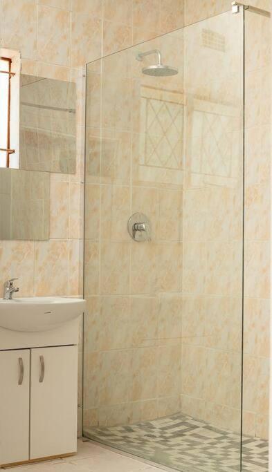 Laha Apartment 3